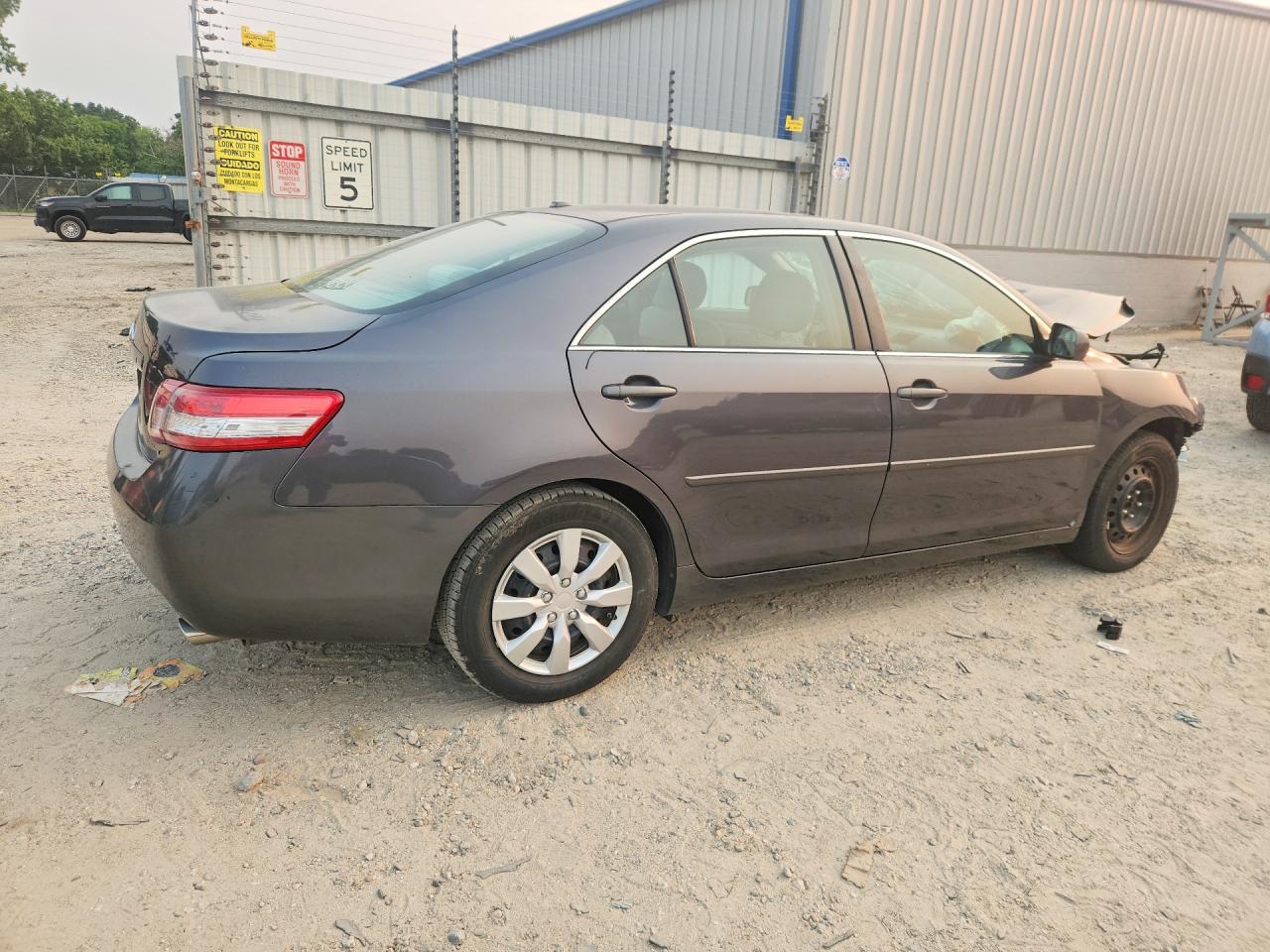 2011 Toyota Camry Серый vin: 4T1BK3EK6BU131178