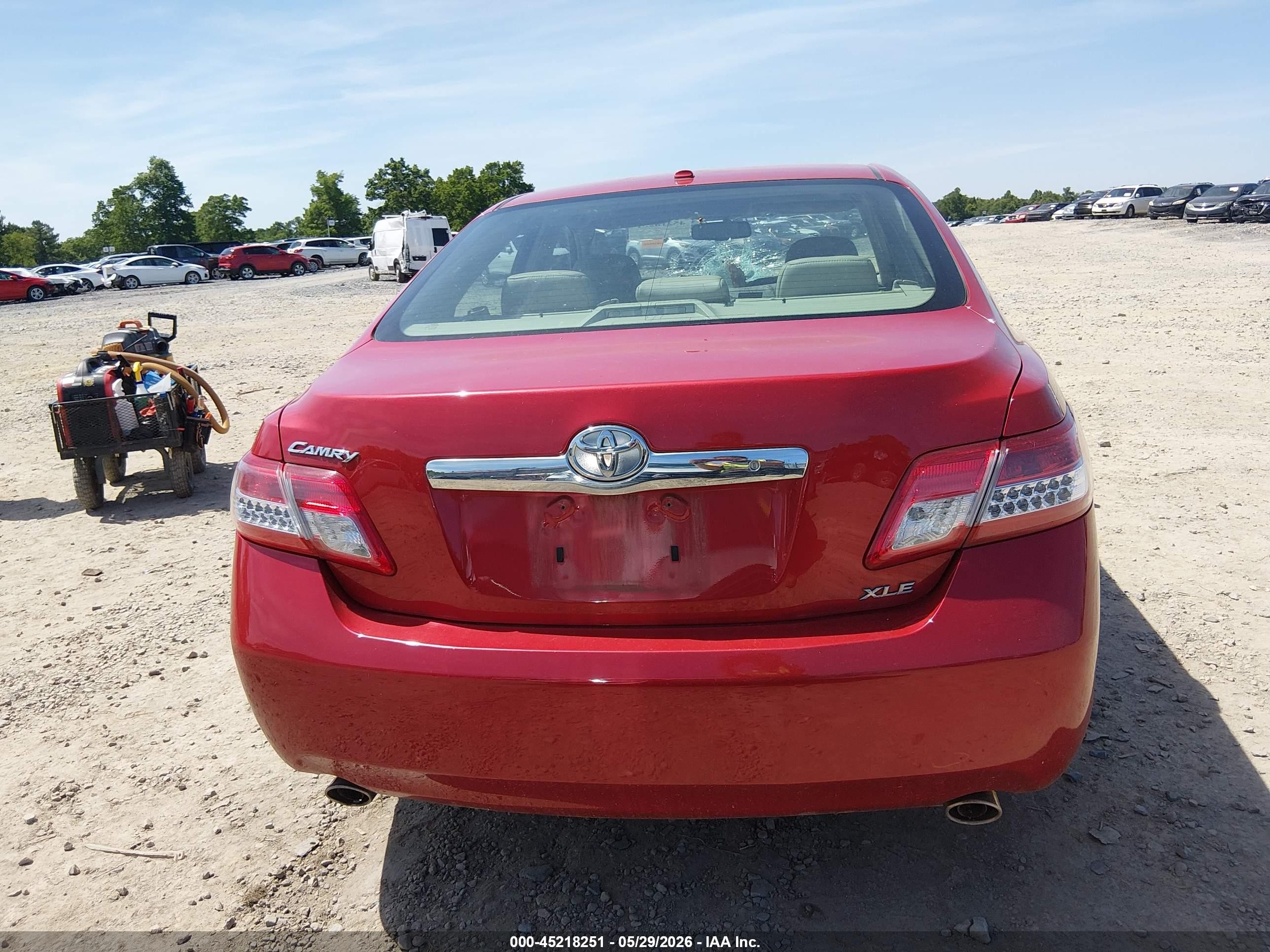 2011 Toyota Camry Xle V6 Red vin: 4T1BK3EK6BU618929