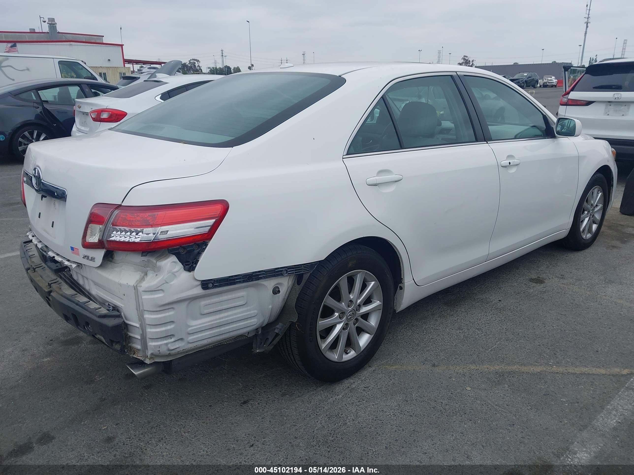 2011 Toyota Camry Xle V6 White vin: 4T1BK3EK6BU627226
