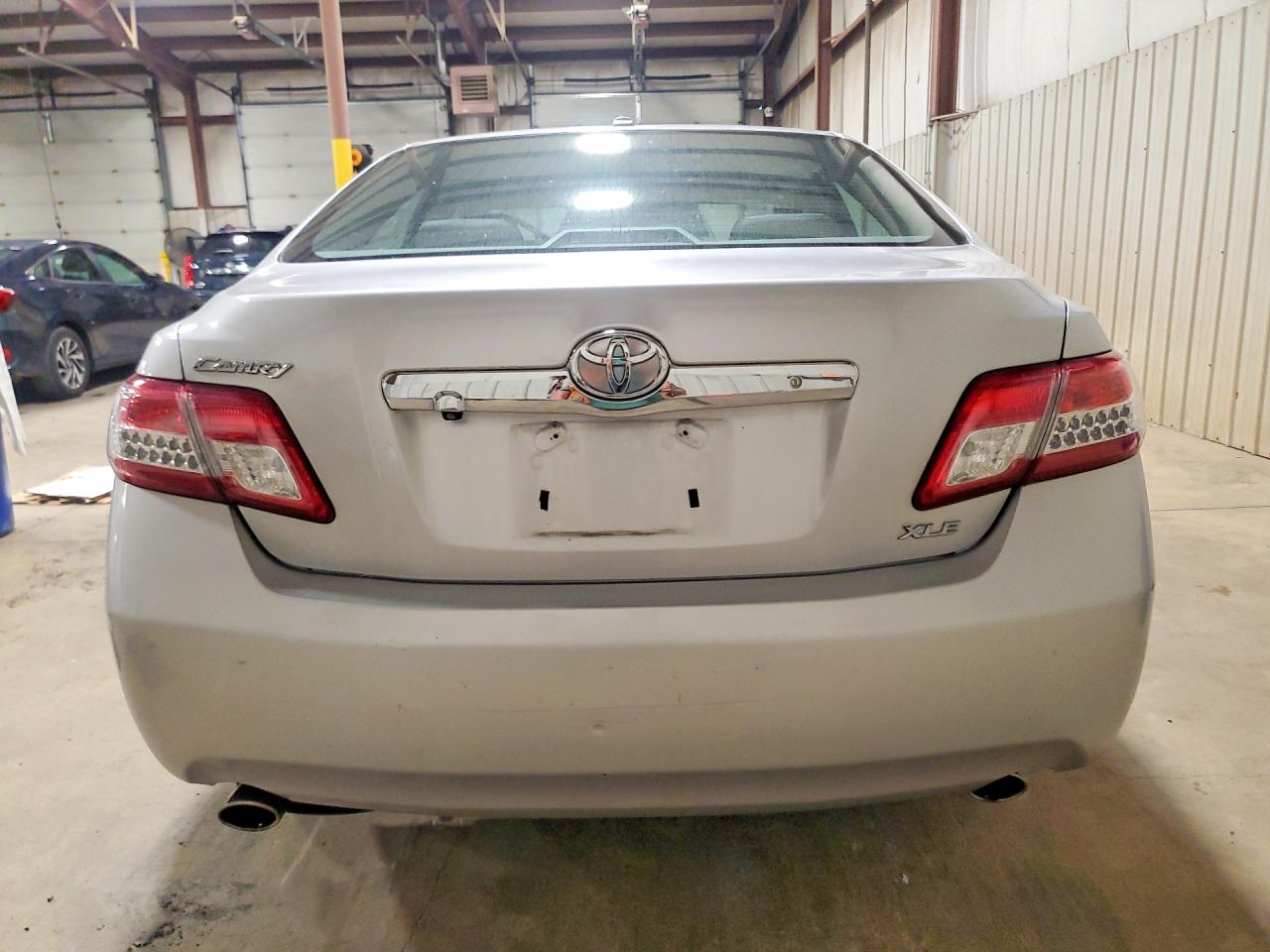2010 Toyota Camry Xle V6 Серебряный vin: 4T1BK3EK7AU101797