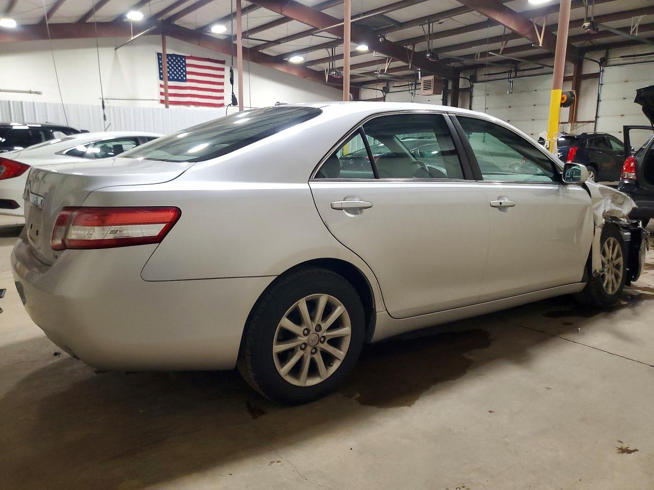 2010 Toyota Camry Xle V6 Серебряный vin: 4T1BK3EK7AU101797