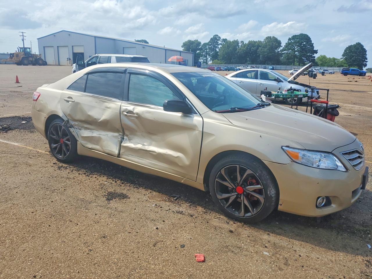 2011 Toyota Camry Xle V6 Gold vin: 4T1BK3EK7BU120867