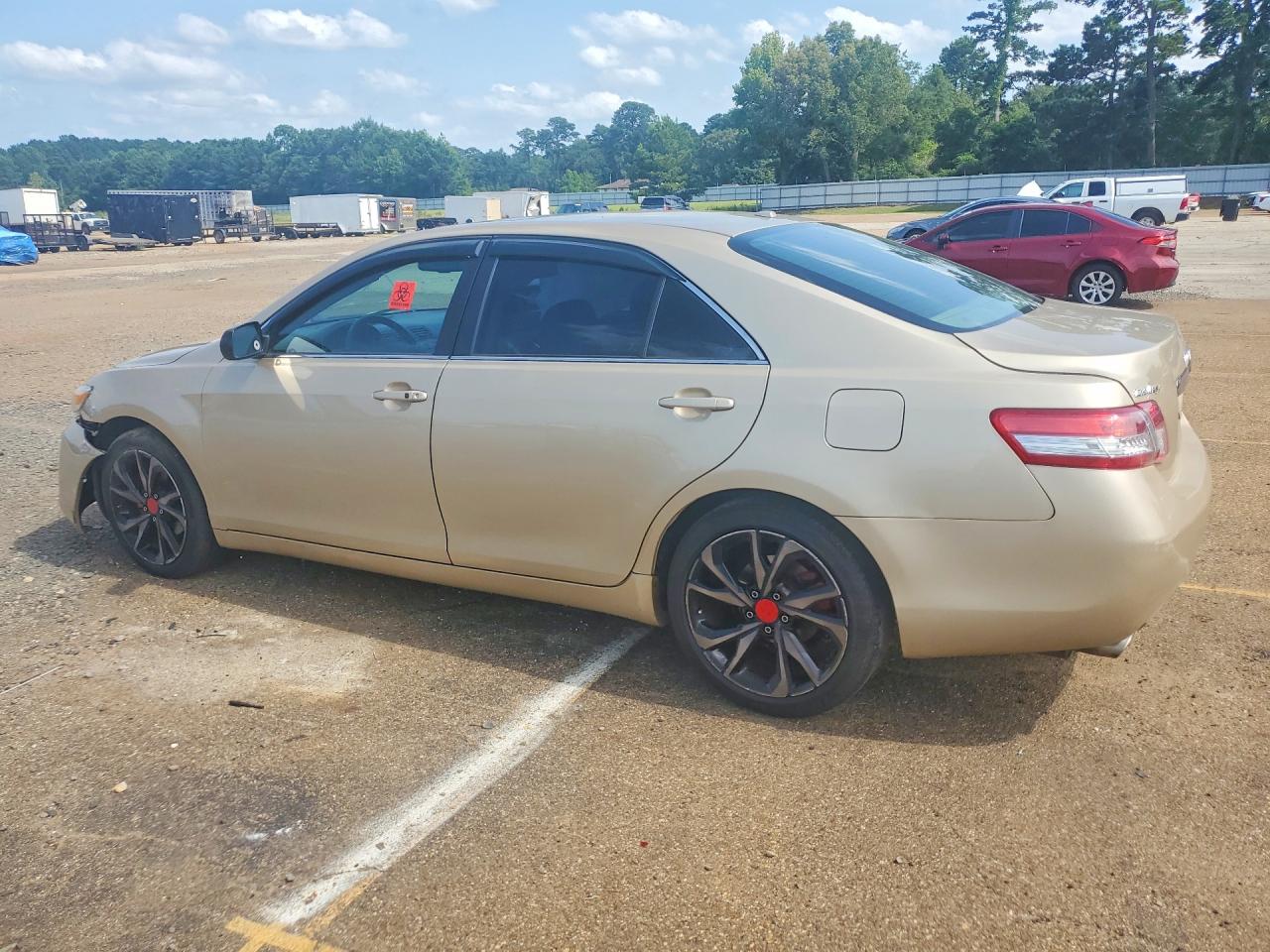 2011 Toyota Camry Xle V6 Gold vin: 4T1BK3EK7BU120867