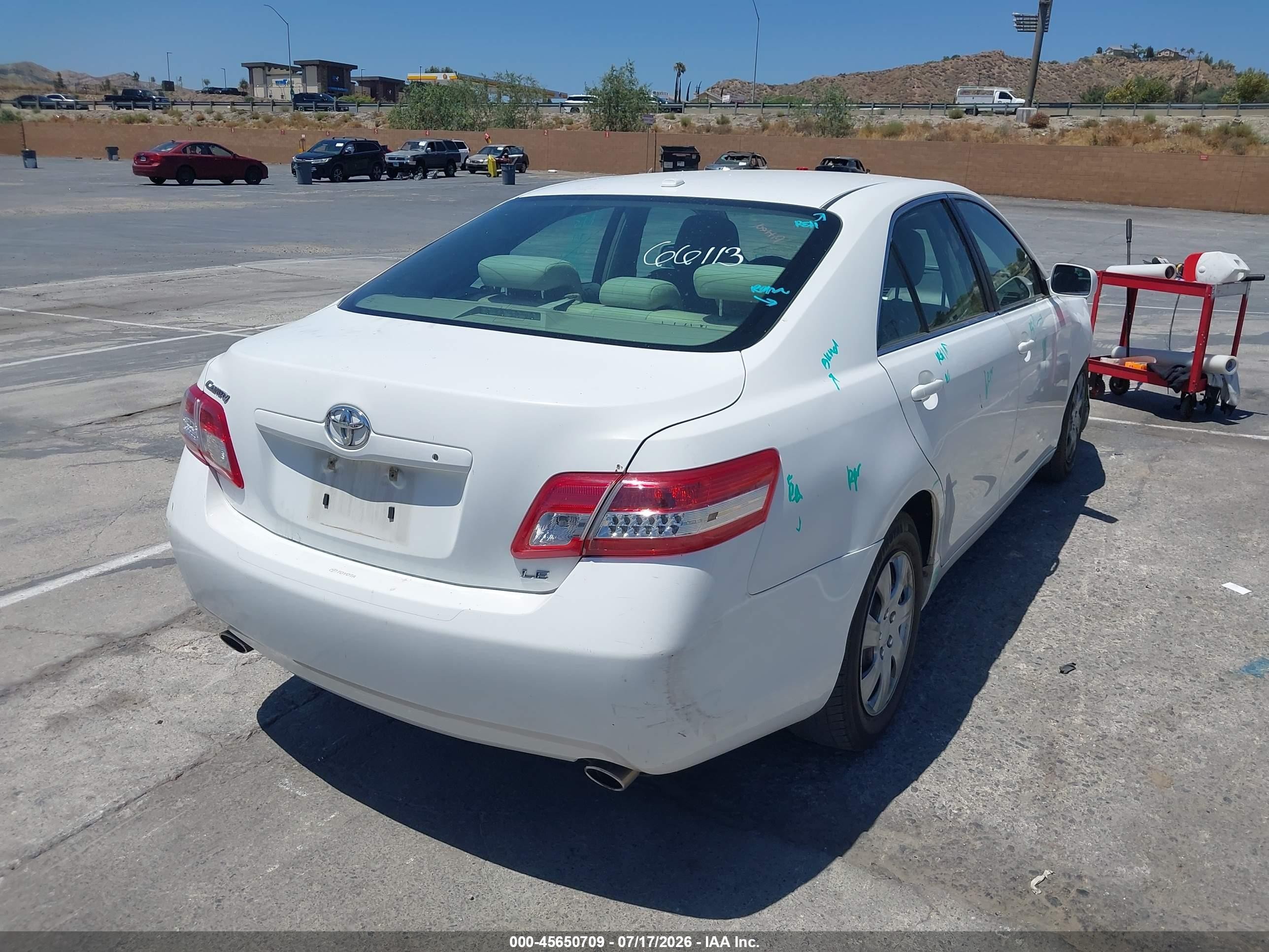 2011 Toyota Camry Le V6 White vin: 4T1BK3EK7BU611150
