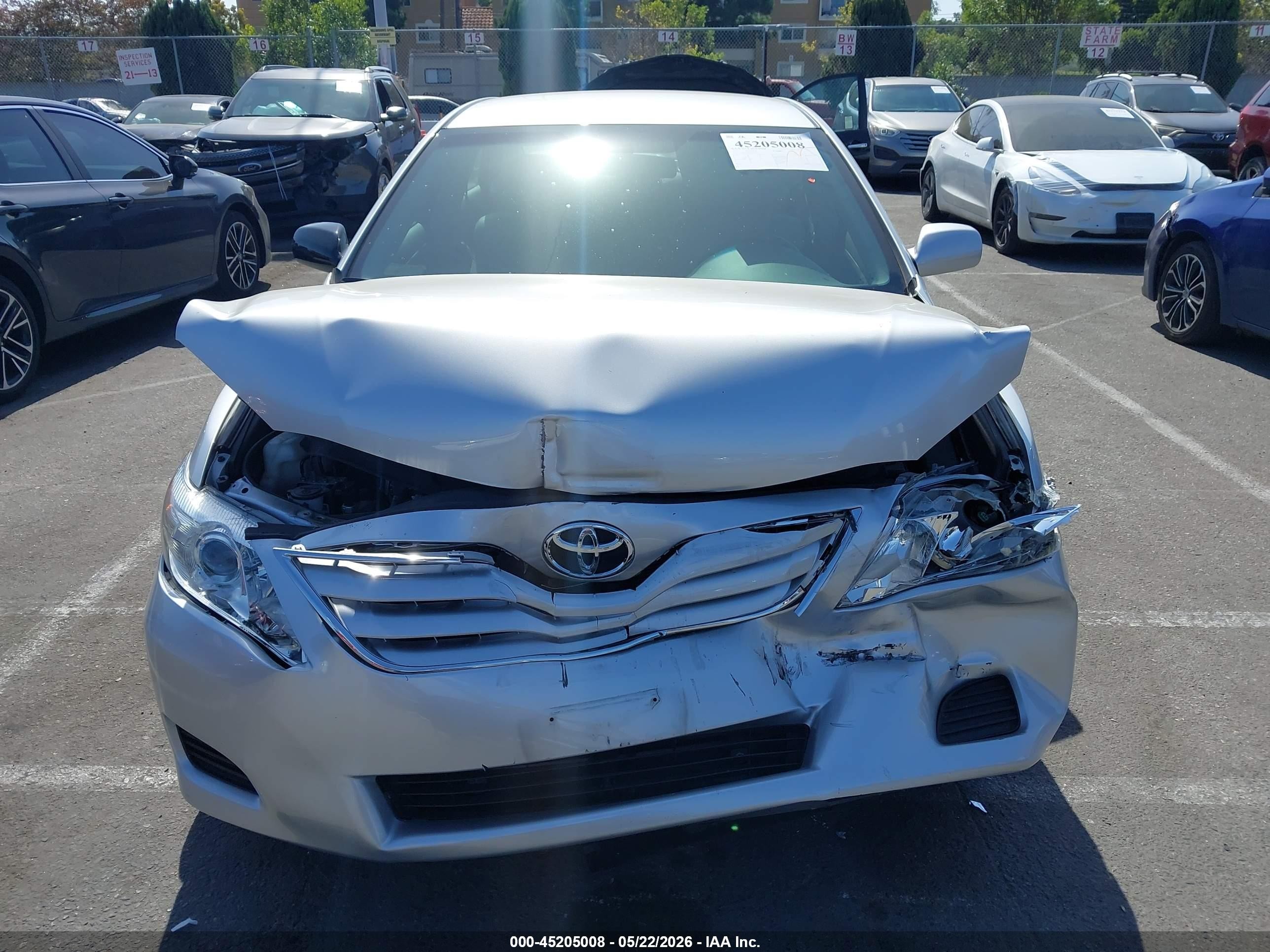 2010 Toyota Camry Le V6 Silver vin: 4T1BK3EK8AU111626