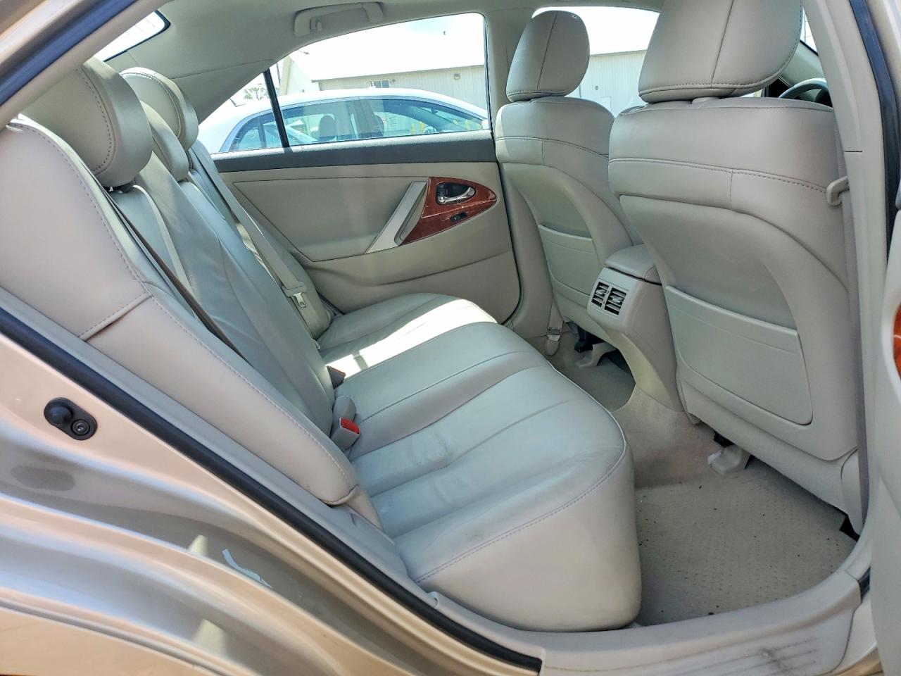 2011 Toyota Camry Xle V6 Золотой vin: 4T1BK3EK8BU117489
