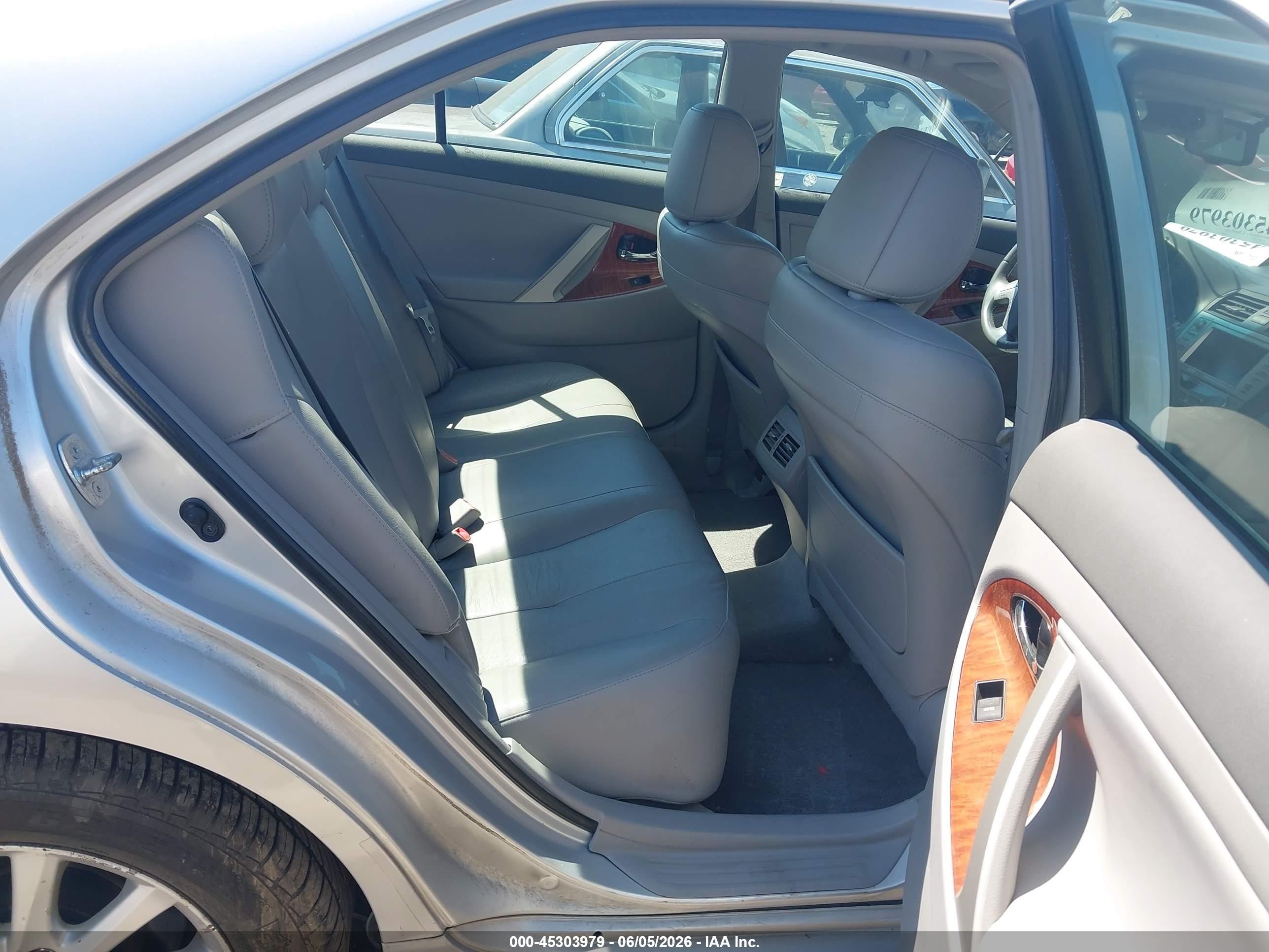 2011 Toyota Camry Xle V6 Silver vin: 4T1BK3EK8BU123065