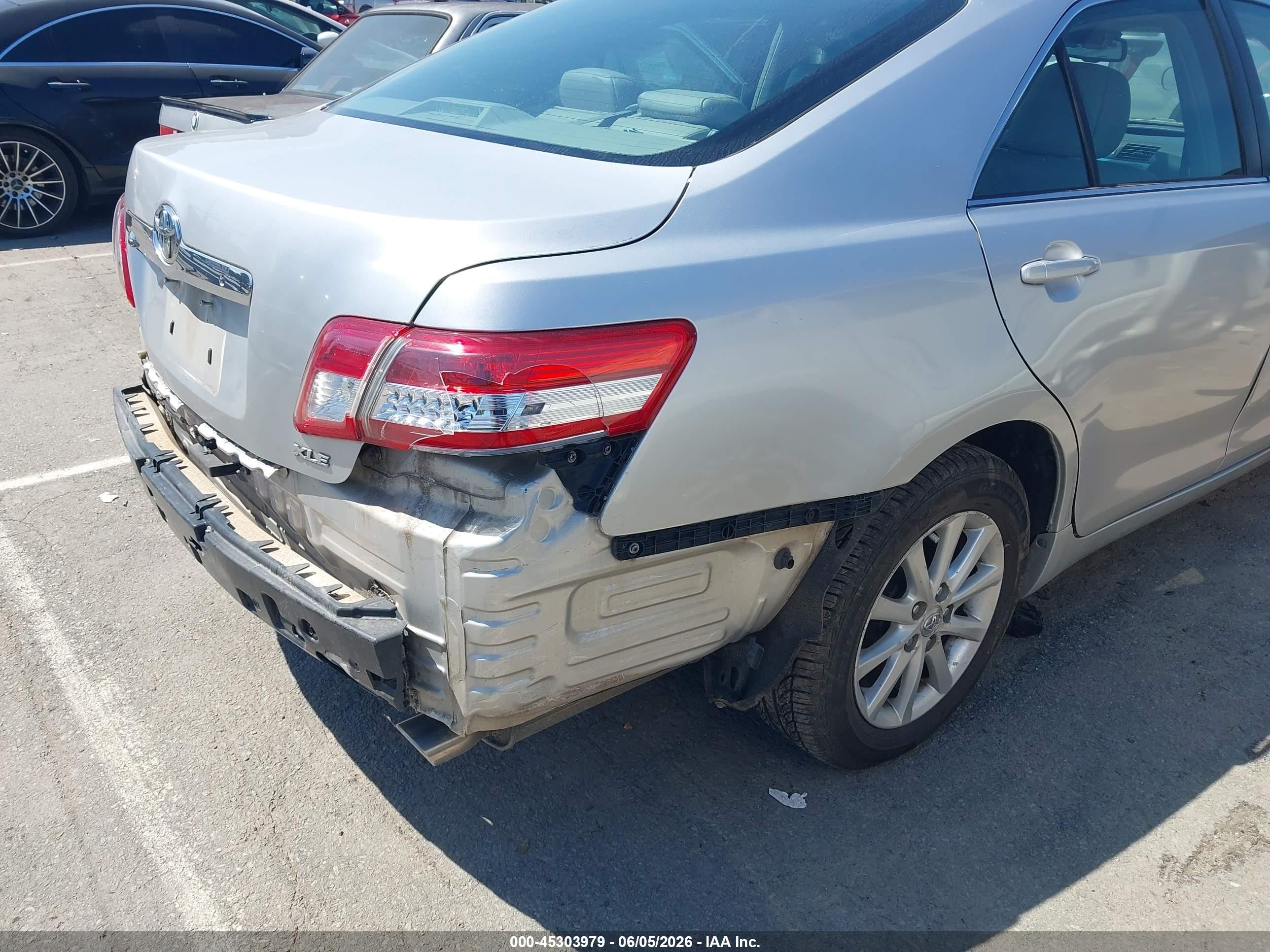 2011 Toyota Camry Xle V6 Silver vin: 4T1BK3EK8BU123065