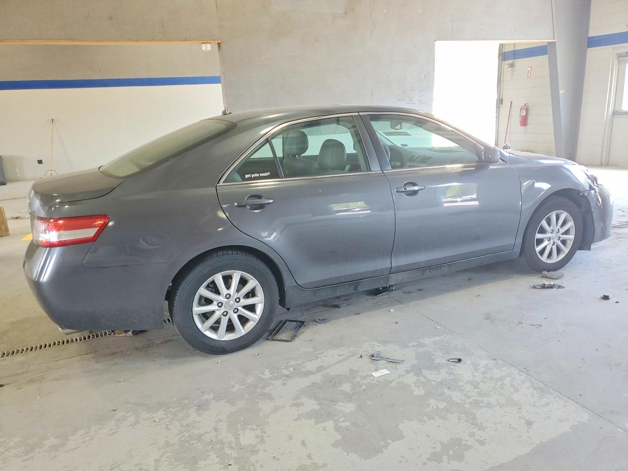 2011 Toyota Camry Xle V6 Silver vin: 4T1BK3EK8BU129481