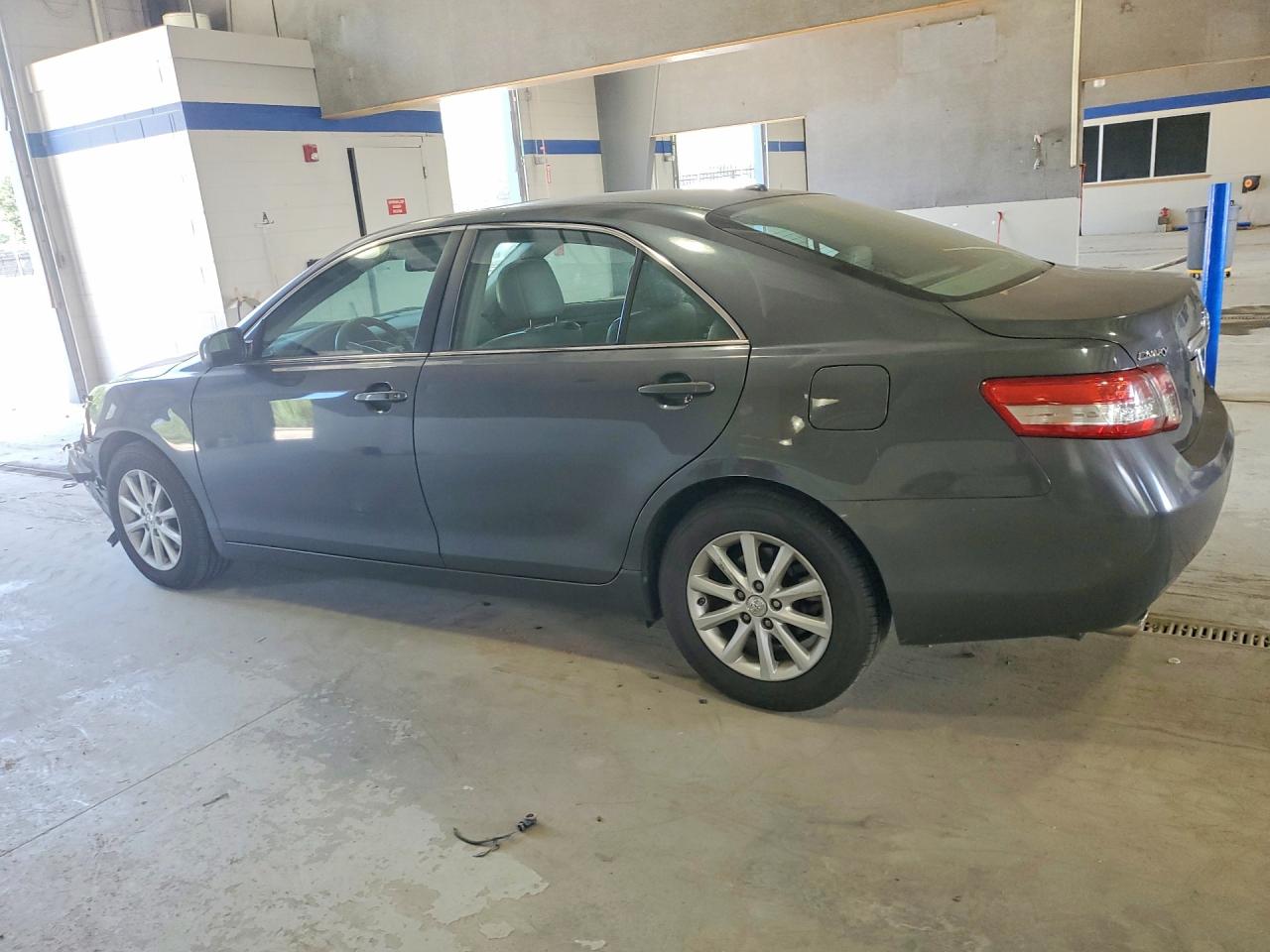 2011 Toyota Camry Xle V6 Silver vin: 4T1BK3EK8BU129481