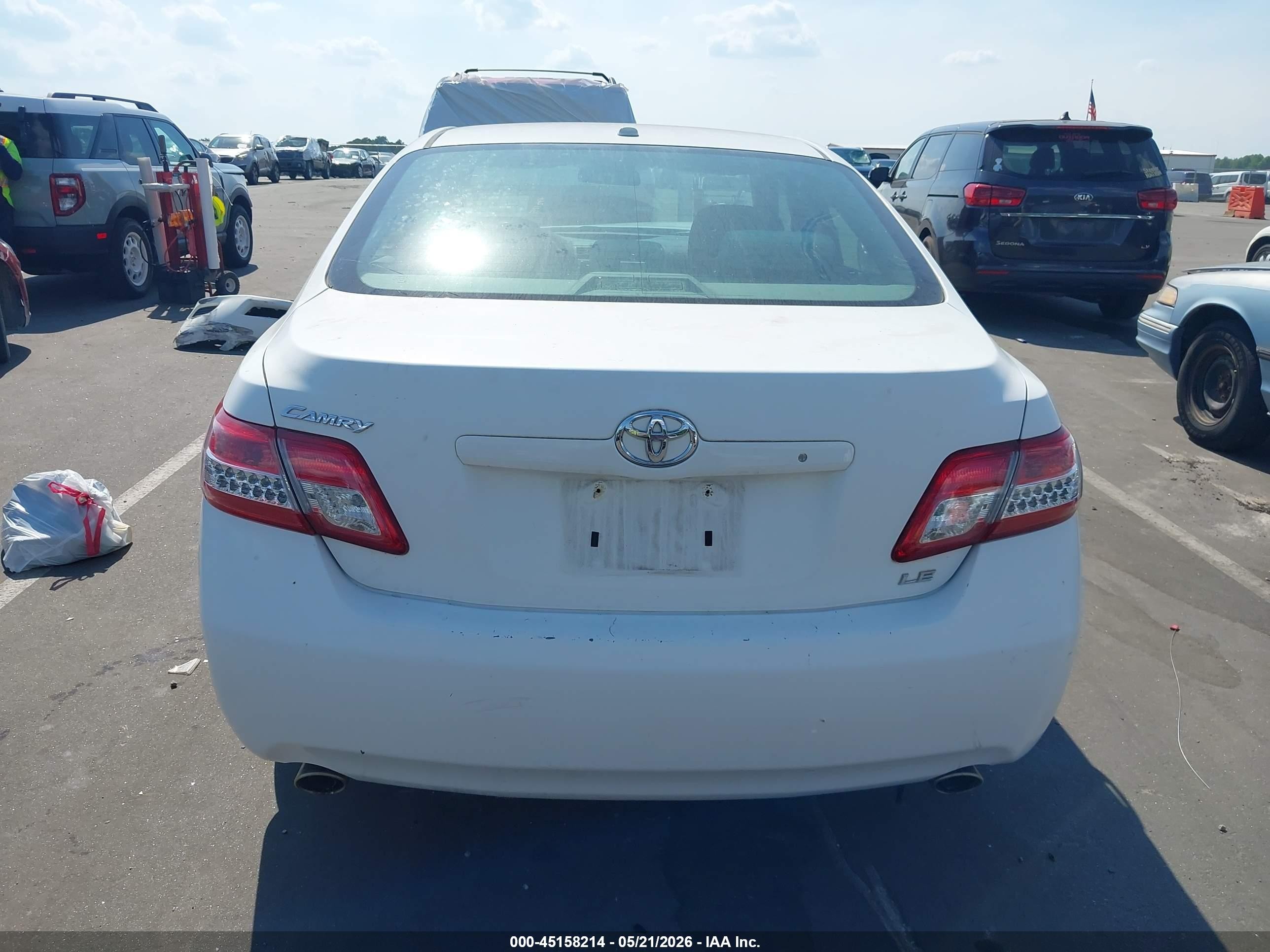 2011 Toyota Camry Le V6 White vin: 4T1BK3EK8BU614316