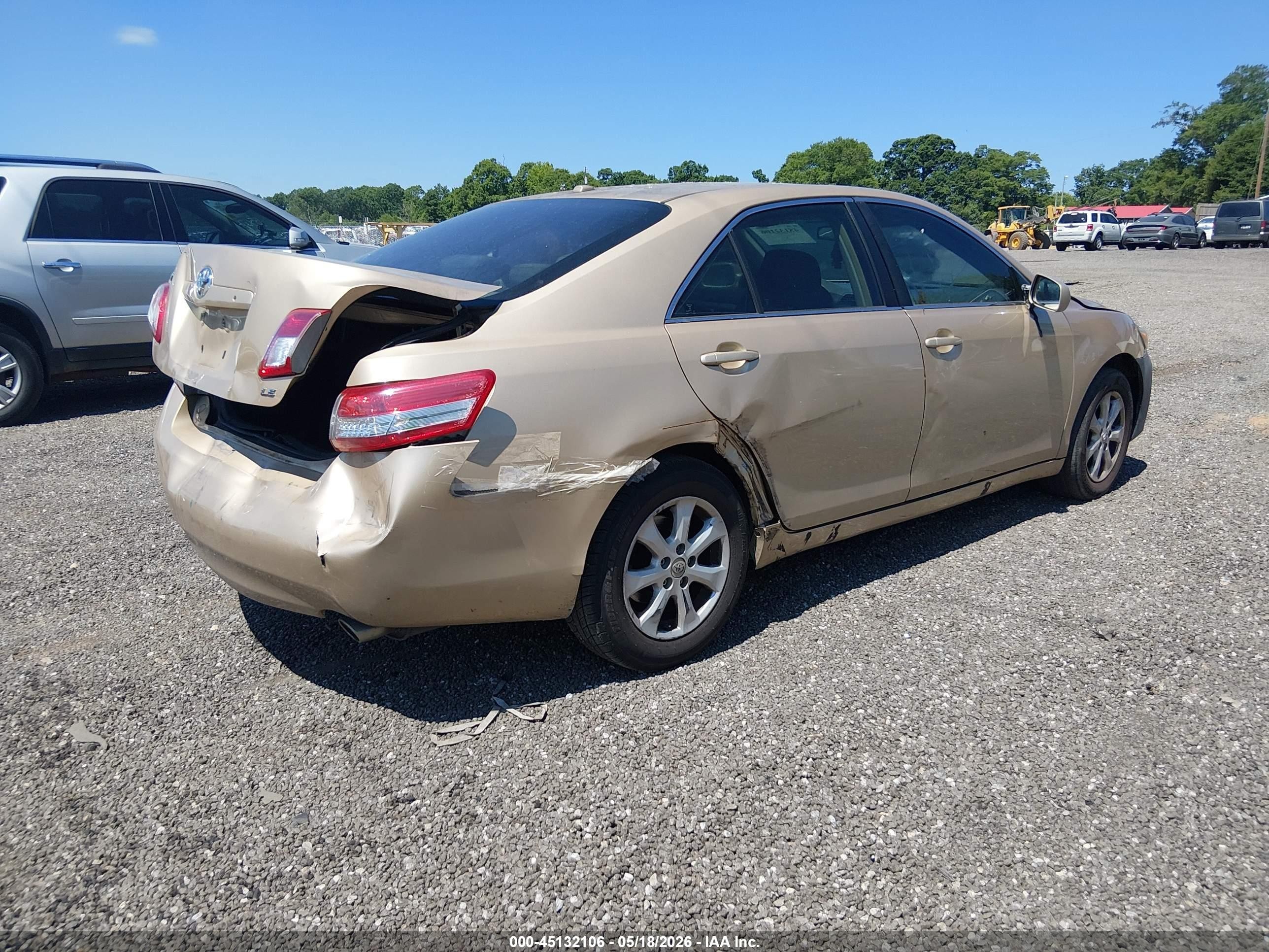 2011 Toyota Camry Le V6 Gold vin: 4T1BK3EK9BU125357