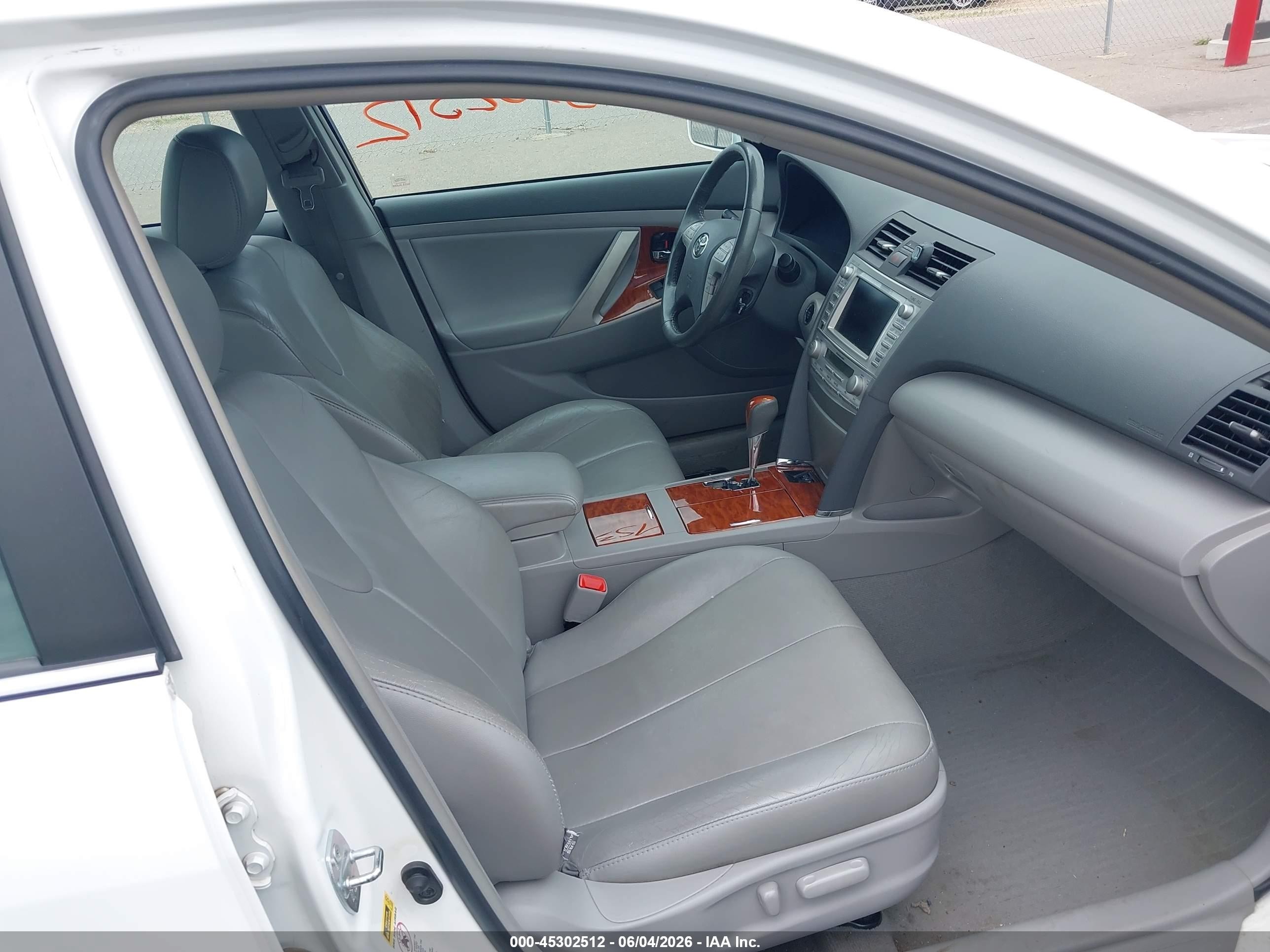 2011 Toyota Camry Xle V6 White vin: 4T1BK3EK9BU623378