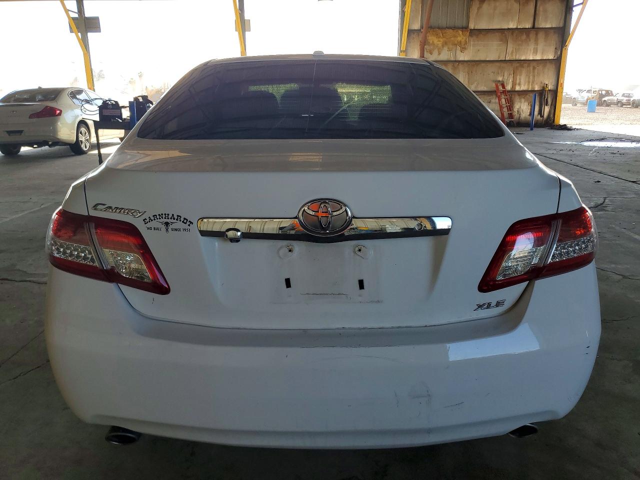 2010 Toyota Camry Xle V6 White vin: 4T1BK3EKXAU605728