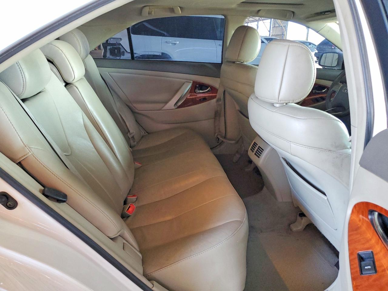 2010 Toyota Camry Xle V6 White vin: 4T1BK3EKXAU605728