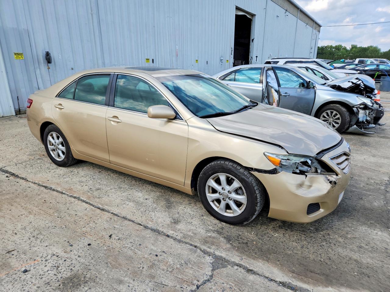 2011 Toyota Camry Le V6 Tan vin: 4T1BK3EKXBU121933
