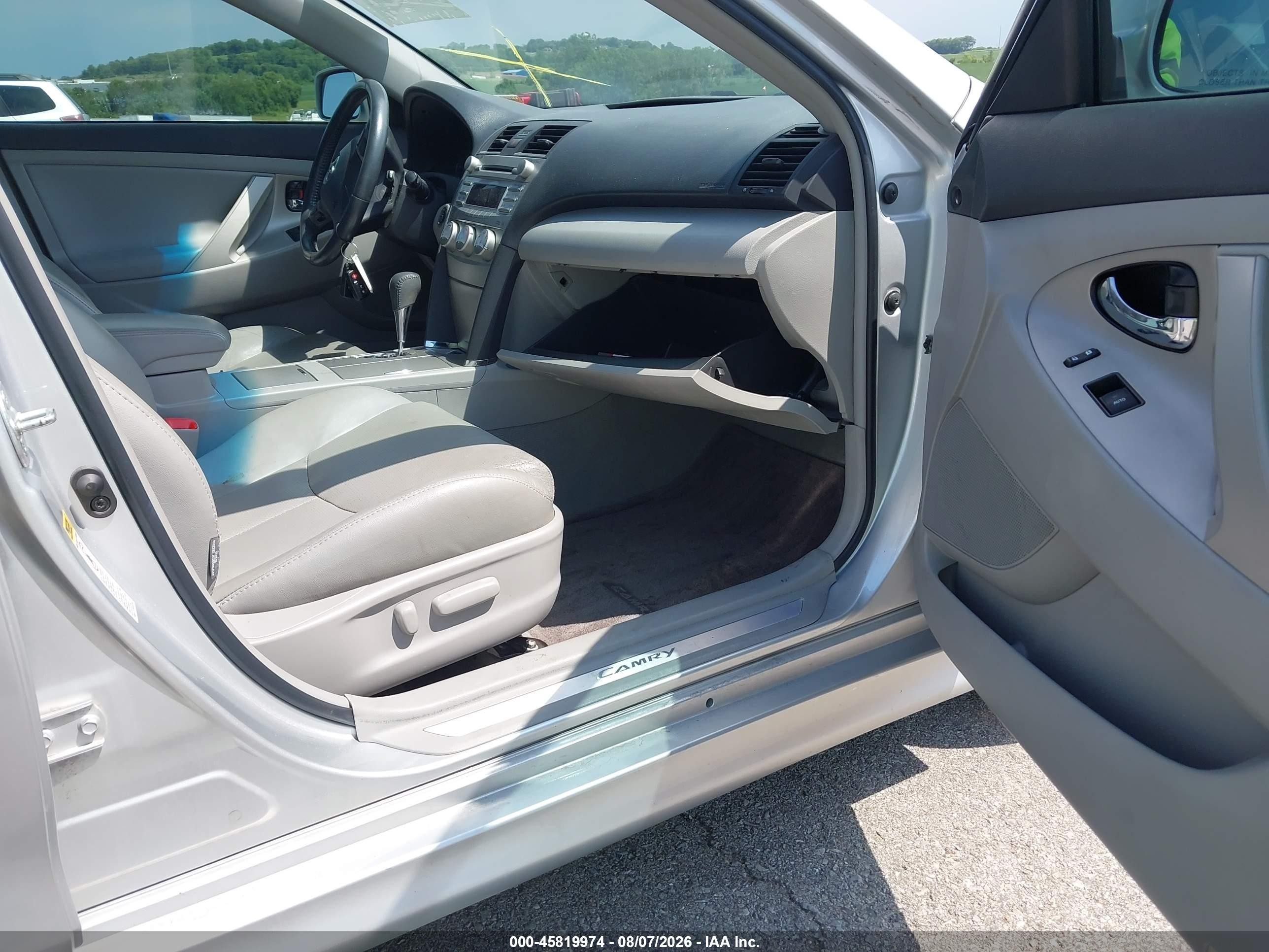2011 Toyota Camry Se V6 Silver vin: 4T1BK3EKXBU612373