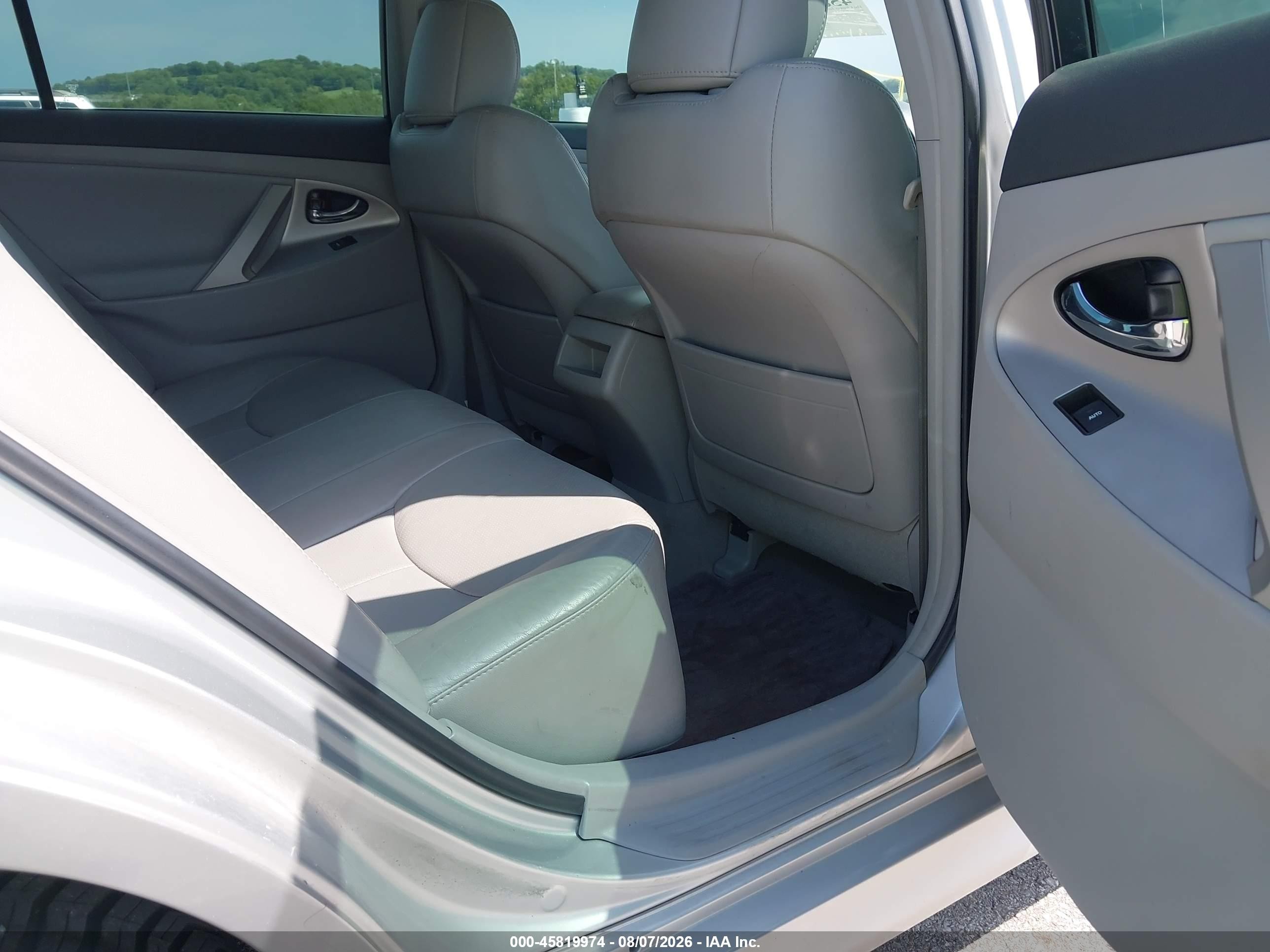 2011 Toyota Camry Se V6 Silver vin: 4T1BK3EKXBU612373