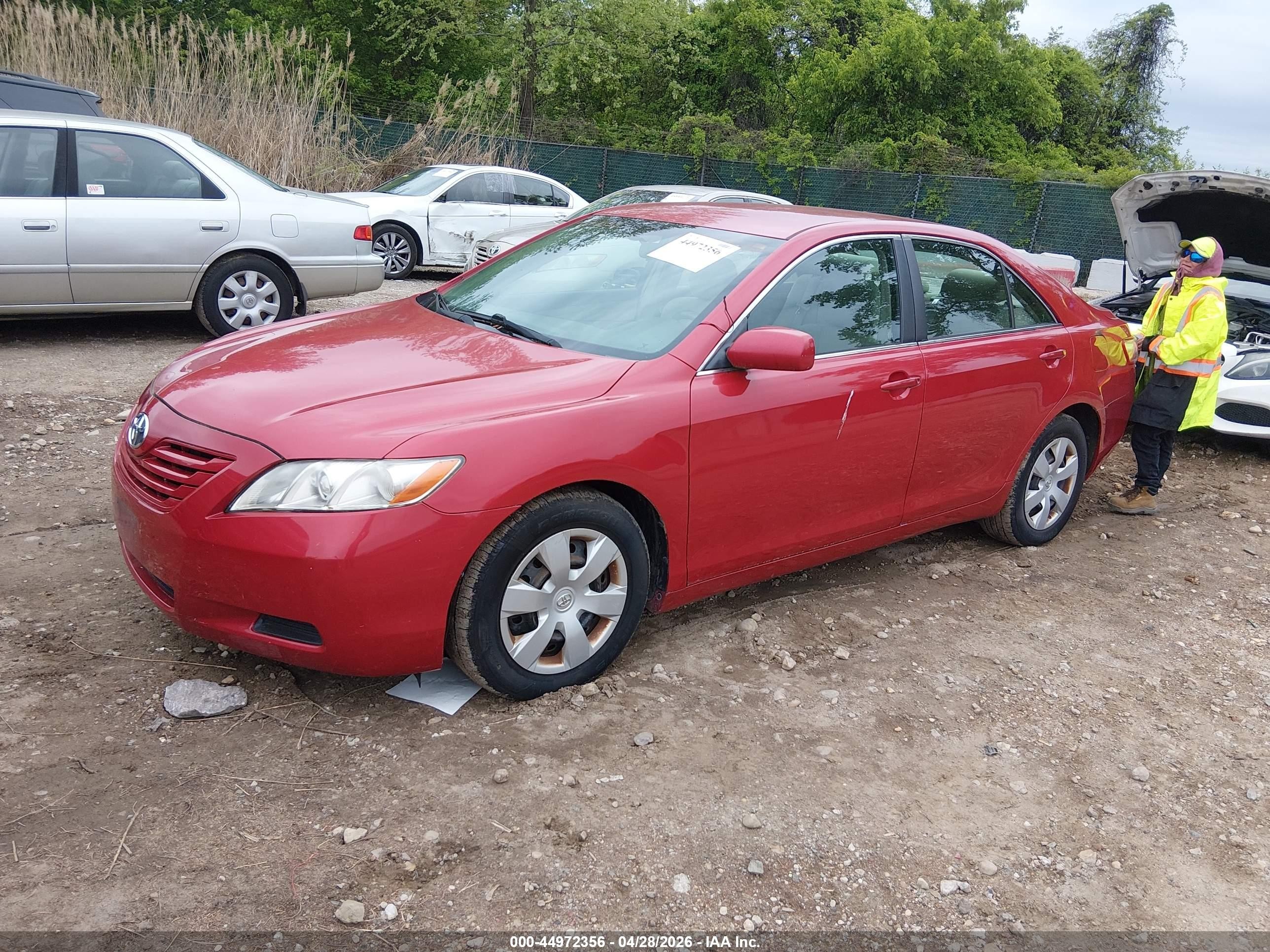 2007 Toyota Camry Le V6 Red vin: 4T1BK46K07U041374