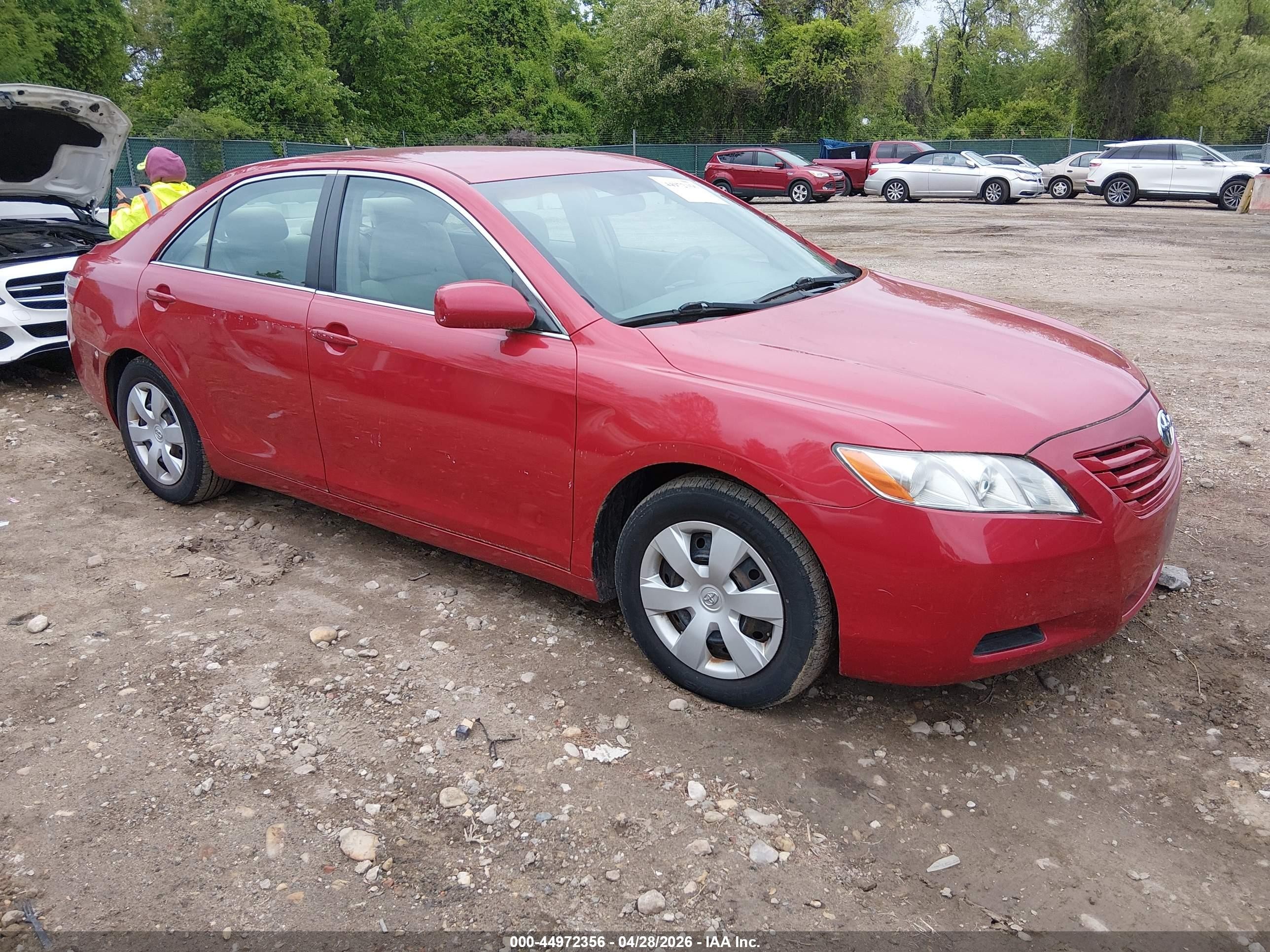 2007 Toyota Camry Le V6 Red vin: 4T1BK46K07U041374