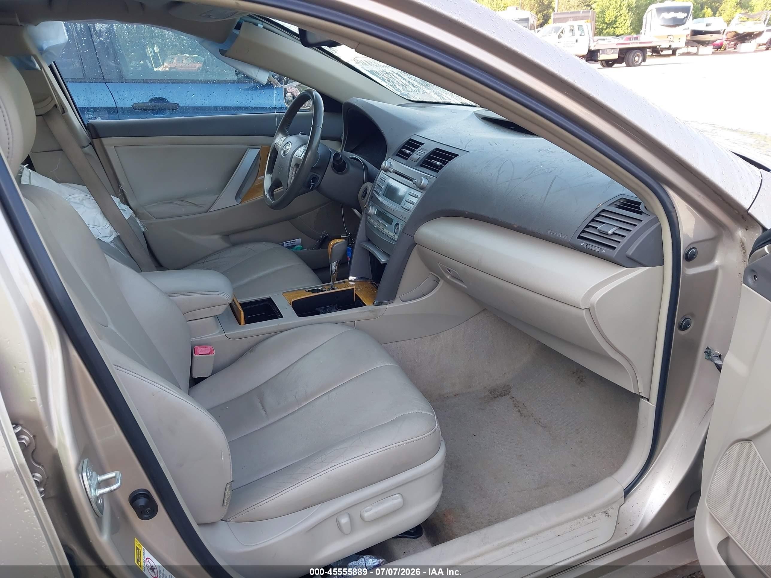 2007 Toyota Camry Le/xle/se Gold vin: 4T1BK46K07U051600