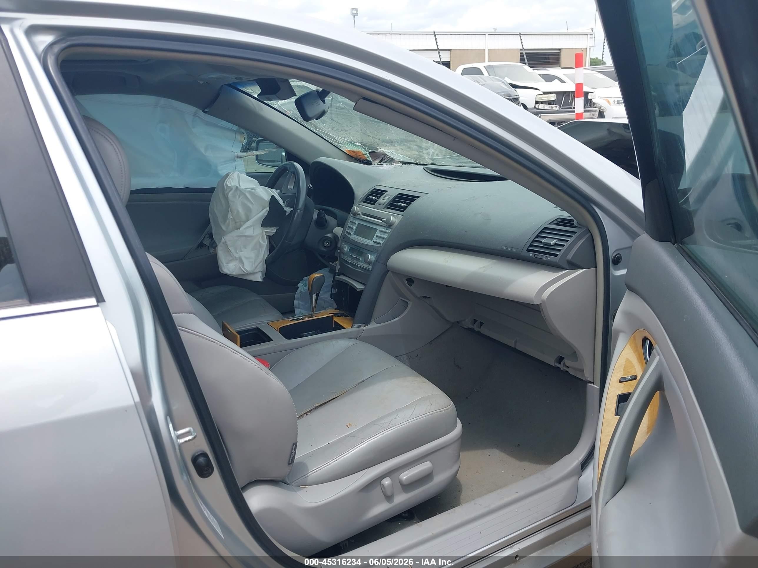 2007 Toyota Camry Xle V6 Silver vin: 4T1BK46K07U510592