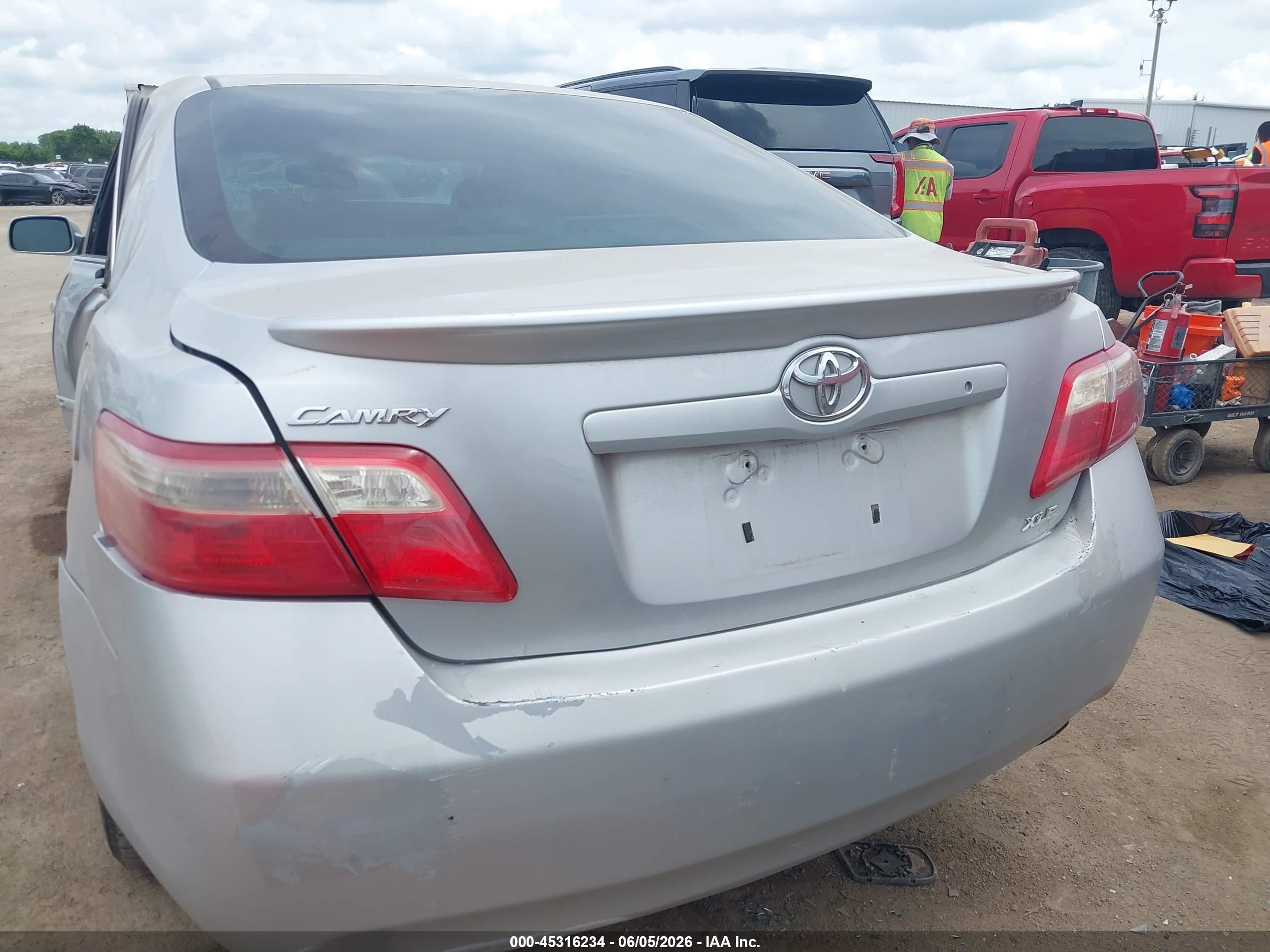 2007 Toyota Camry Xle V6 Silver vin: 4T1BK46K07U510592