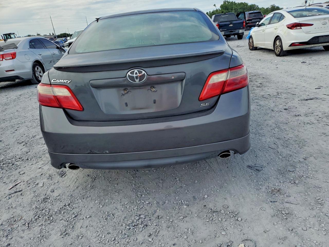 2007 Toyota Camry Se V6 Серый vin: 4T1BK46K07U548744
