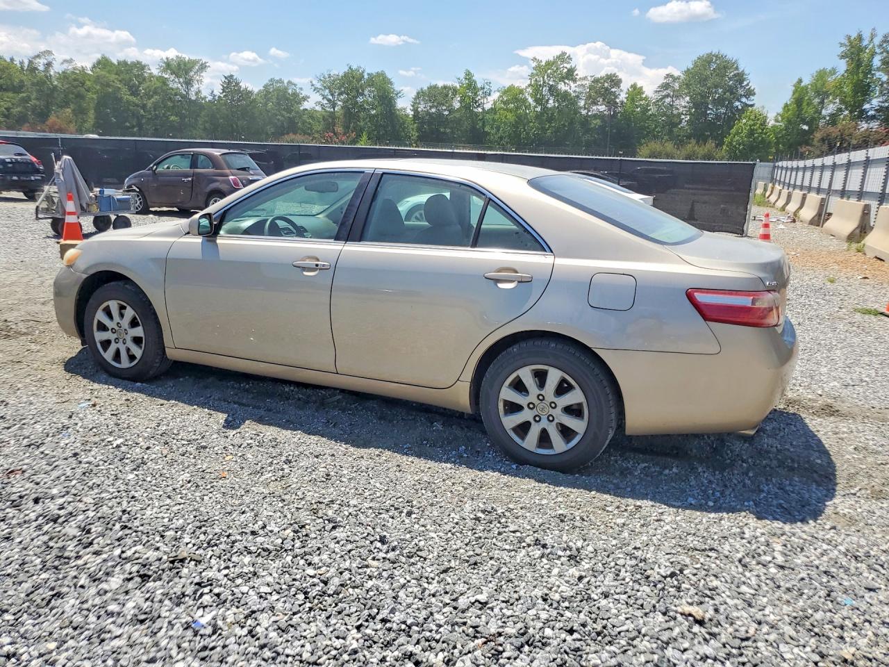 2007 Toyota Camry Xle V6 Золотой vin: 4T1BK46K07U554575