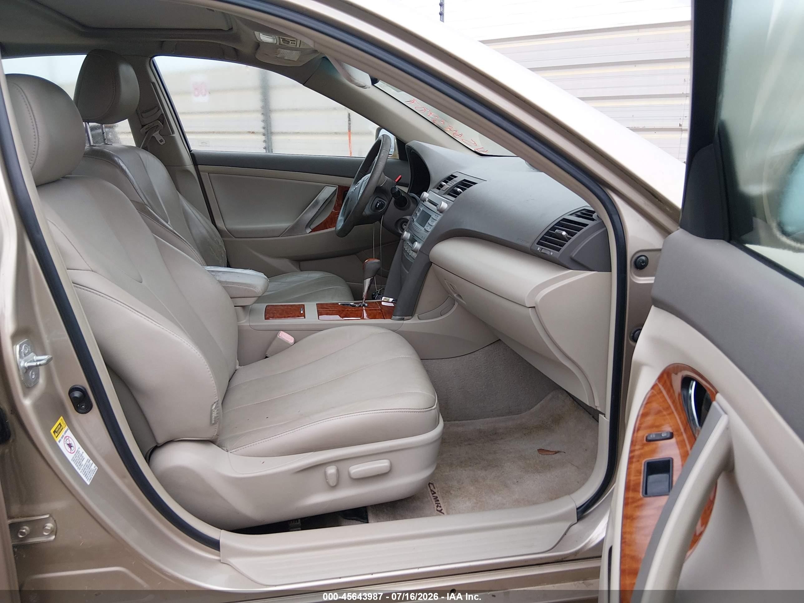 2008 Toyota Camry Le/xle/se Tan vin: 4T1BK46K08U057897