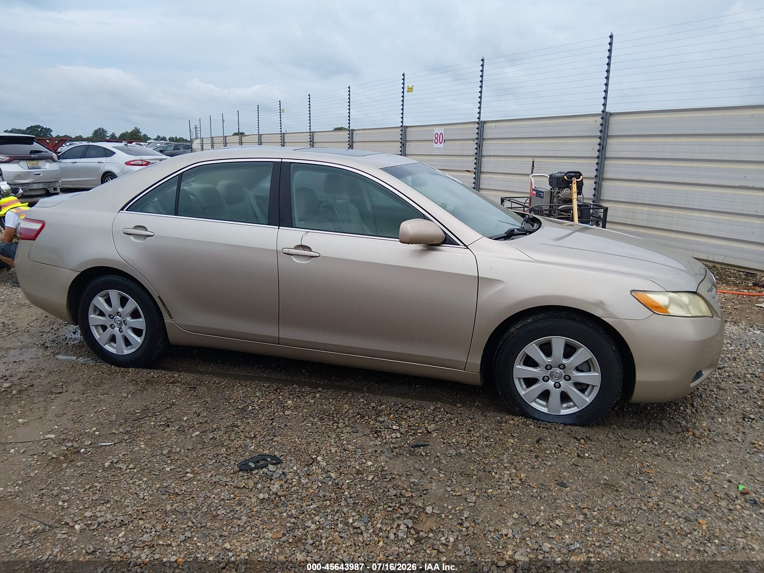 2008 Toyota Camry Le/xle/se Tan vin: 4T1BK46K08U057897