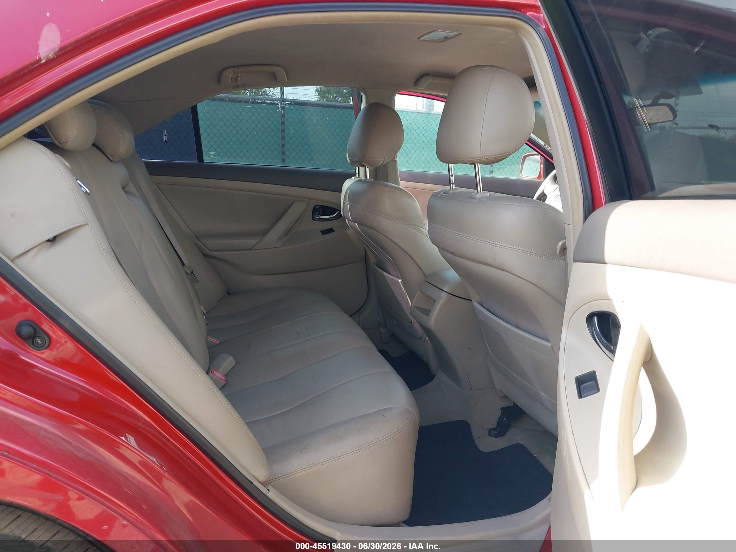 2009 Toyota Camry Le V6 Red vin: 4T1BK46K09U086513
