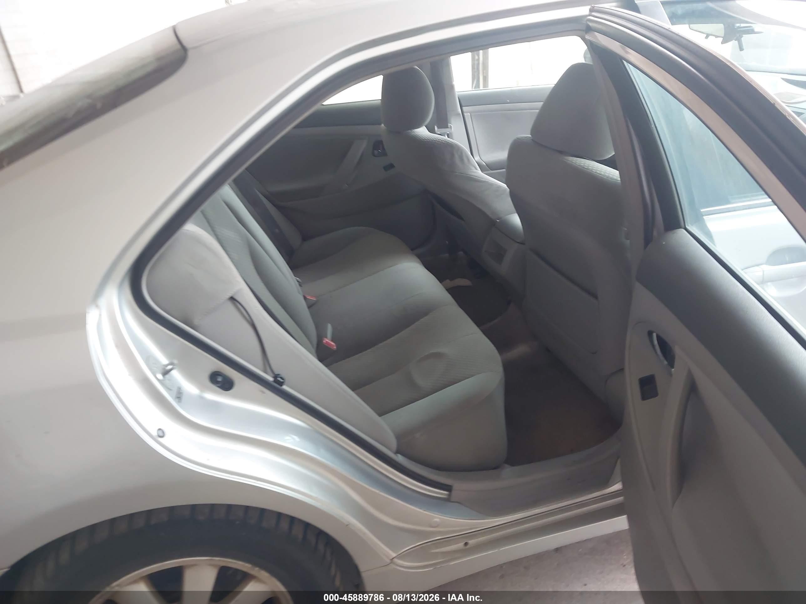 2007 Toyota Camry Le V6 Silver vin: 4T1BK46K17U039441