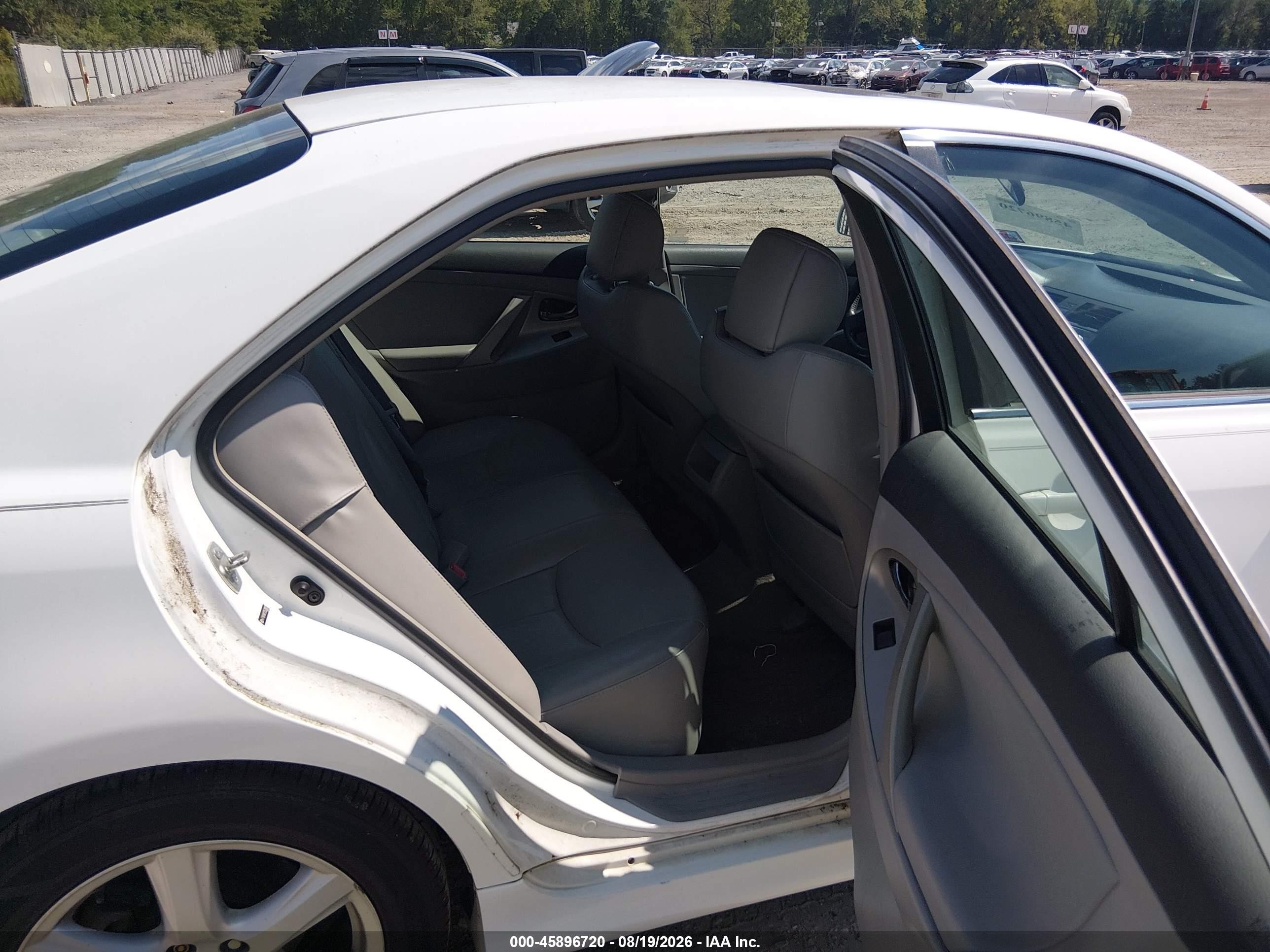 2007 Toyota Camry Se V6 White vin: 4T1BK46K17U530902
