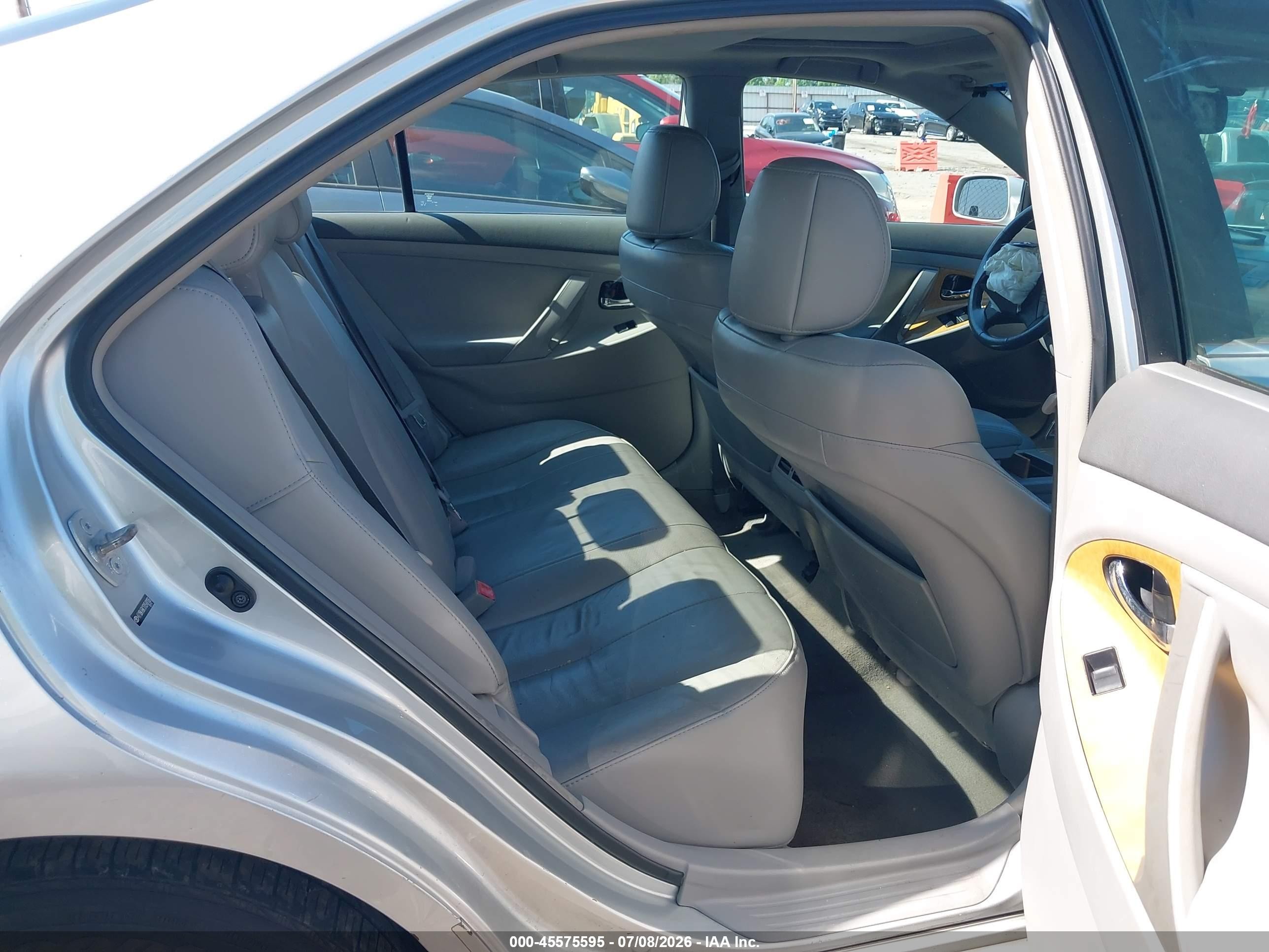 2007 Toyota Camry Xle V6 Silver vin: 4T1BK46K17U548106