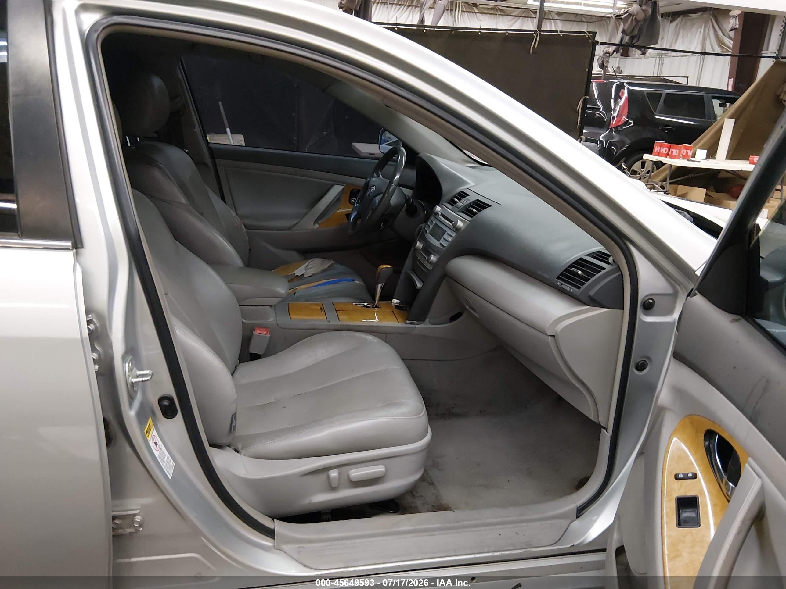 2007 Toyota Camry Xle V6 Silver vin: 4T1BK46K17U558523