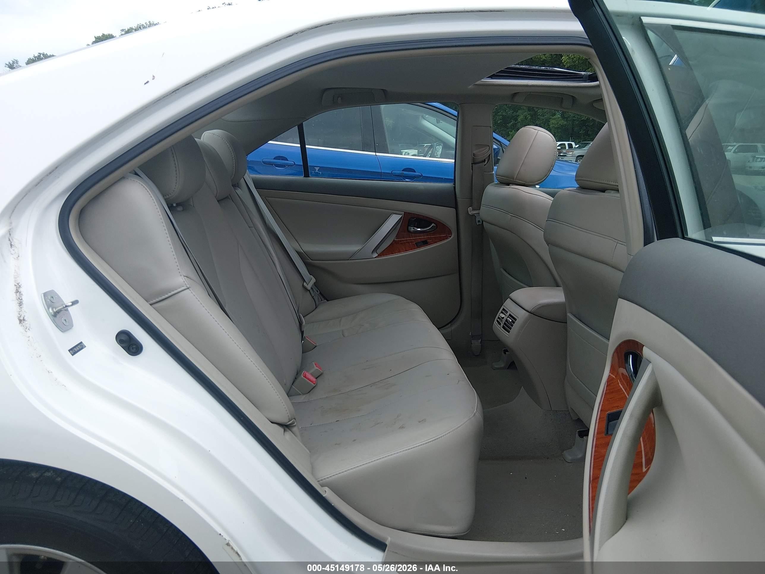 2009 Toyota Camry Xle V6 White vin: 4T1BK46K19U577169