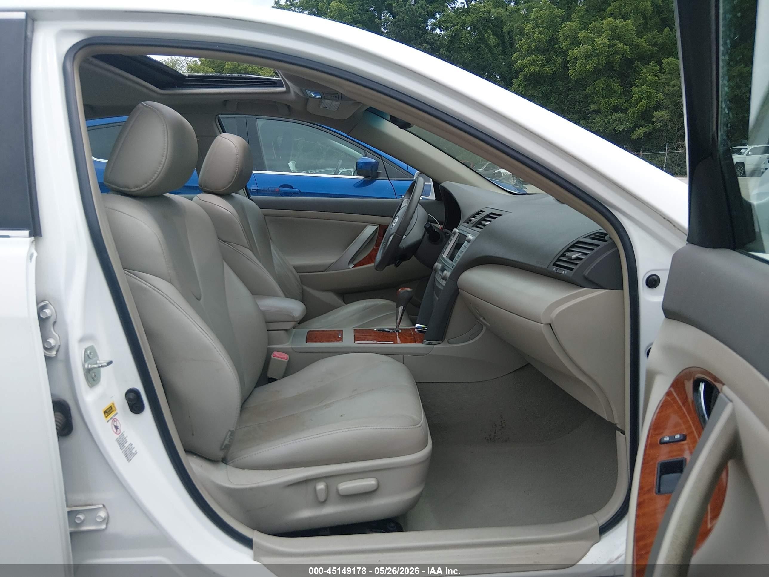 2009 Toyota Camry Xle V6 White vin: 4T1BK46K19U577169