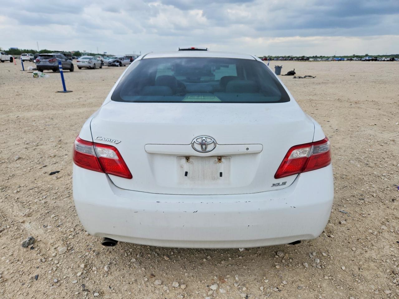 2009 Toyota Camry White vin: 4T1BK46K19U596787