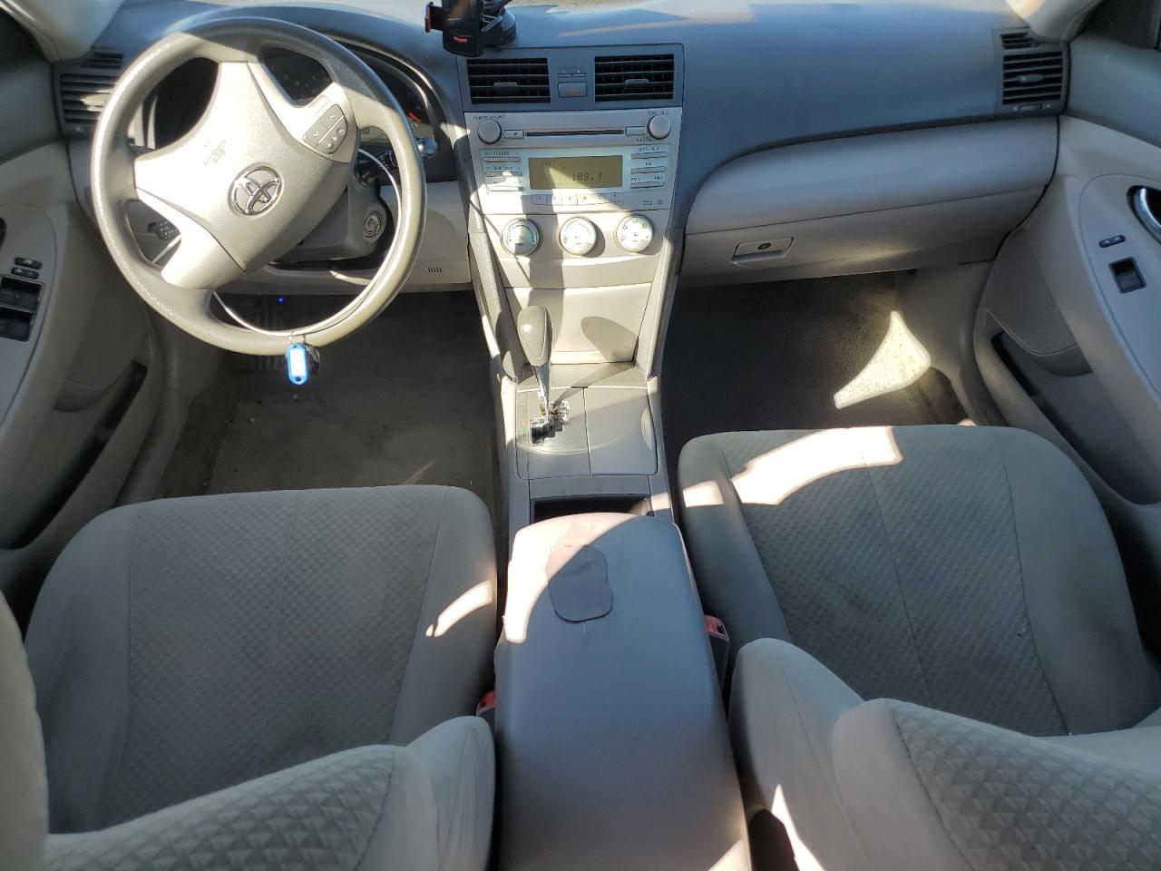 2007 Toyota Camry Le Silver vin: 4T1BK46K27U027654