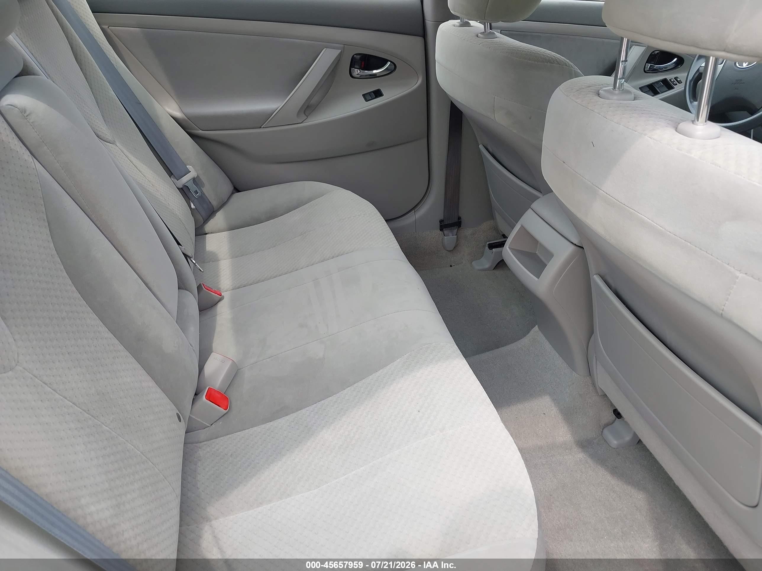 2007 Toyota Camry Le V6 Серебряный vin: 4T1BK46K27U050027