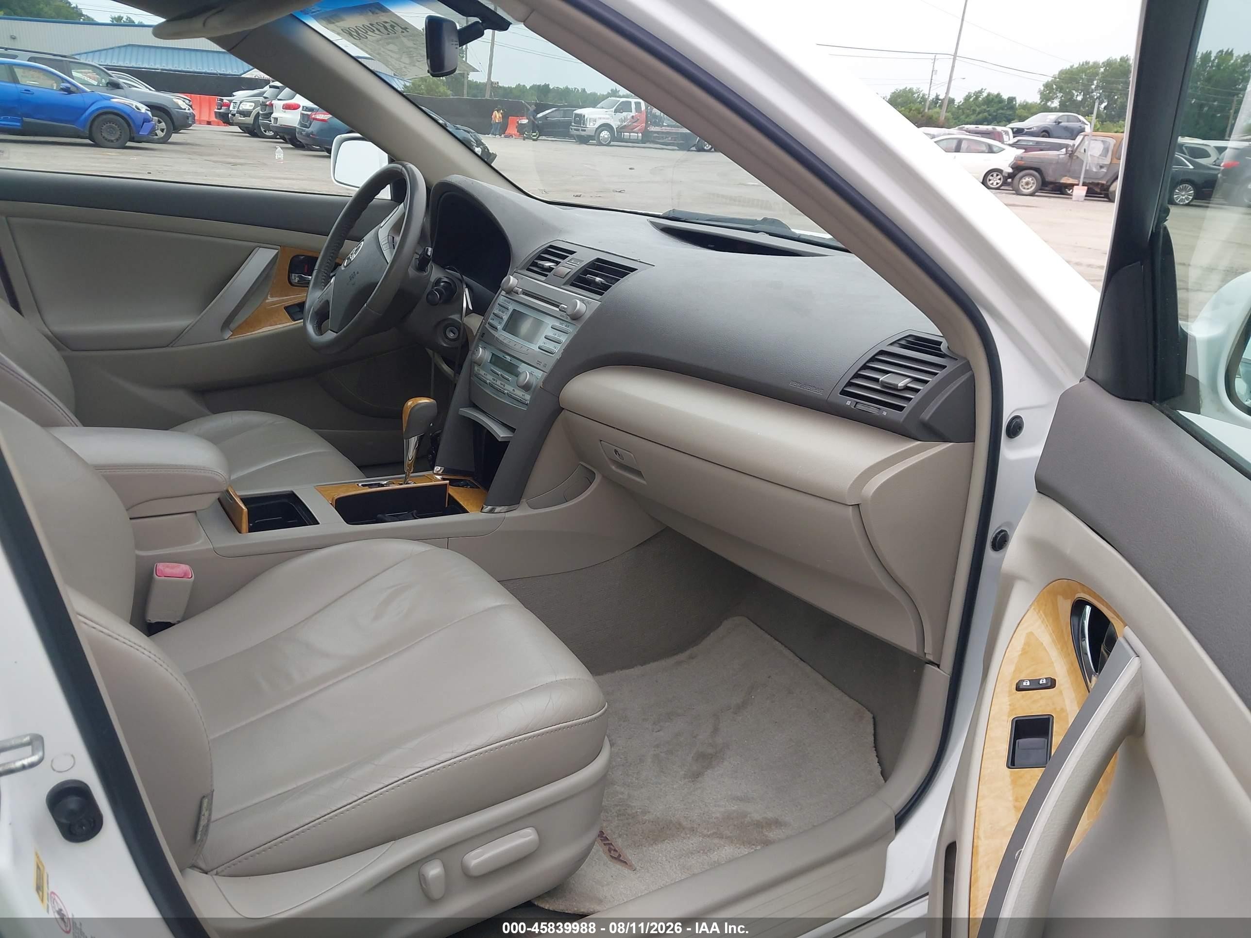 2007 Toyota Camry Xle V6 White vin: 4T1BK46K27U558286