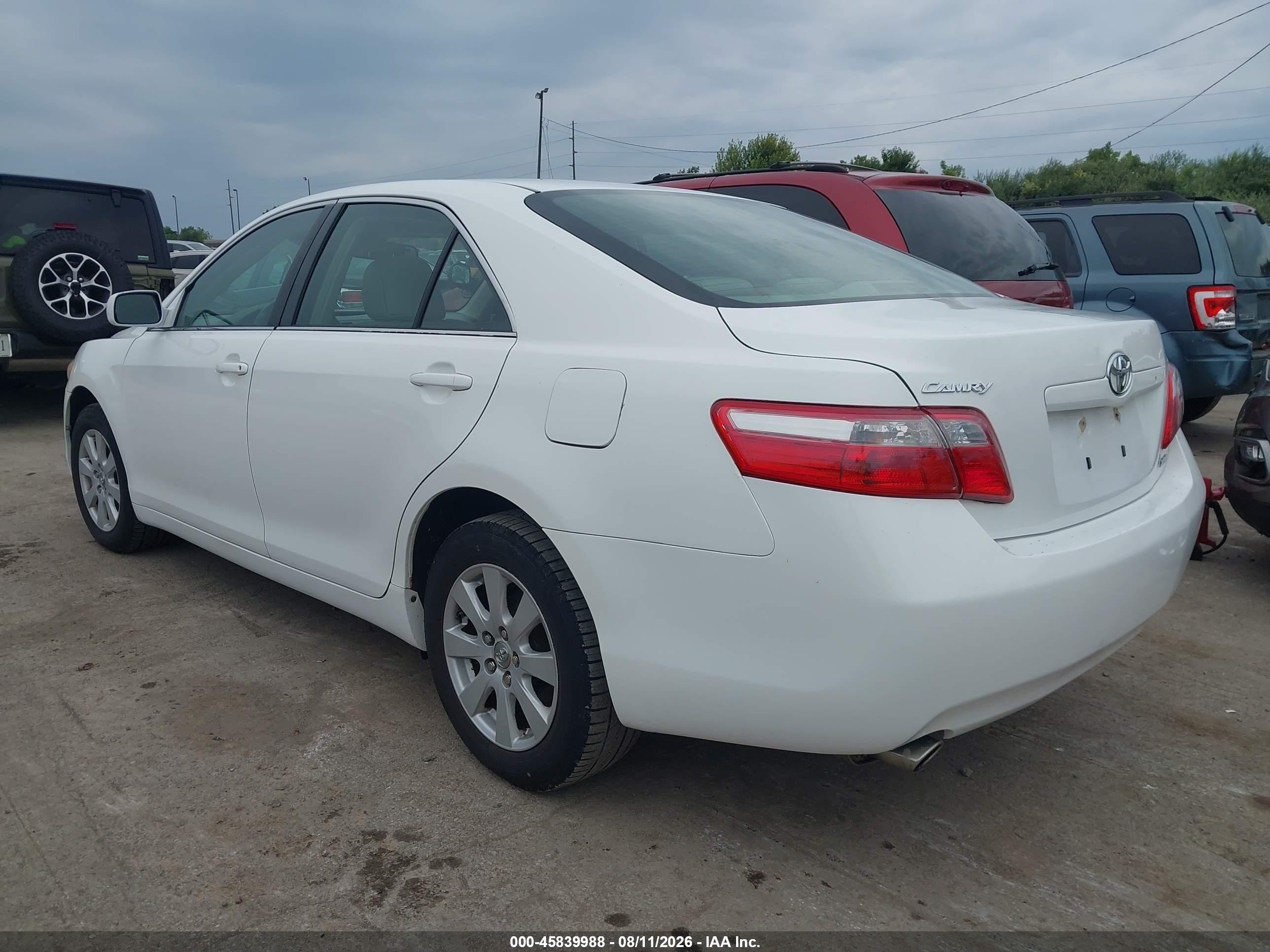 2007 Toyota Camry Xle V6 White vin: 4T1BK46K27U558286