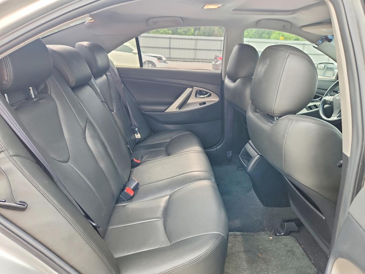 2008 Toyota Camry Se V6 Silver vin: 4T1BK46K28U565501