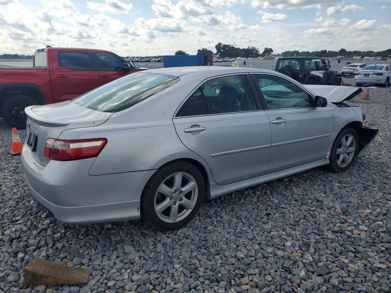 2007 Toyota Camry Se V6 Серебряный vin: 4T1BK46K37U545546
