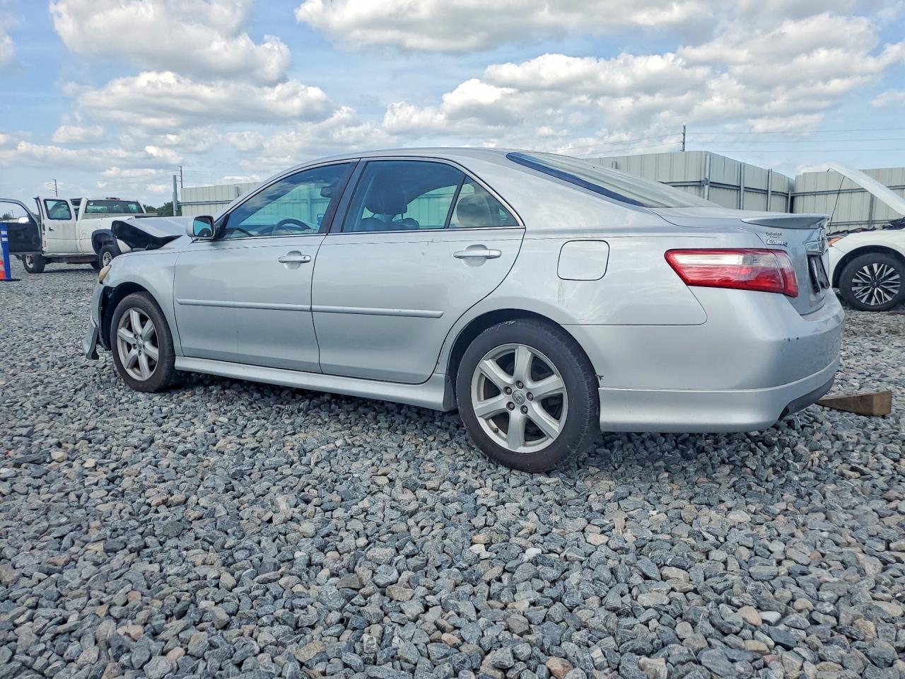 2007 Toyota Camry Se V6 Серебряный vin: 4T1BK46K37U545546