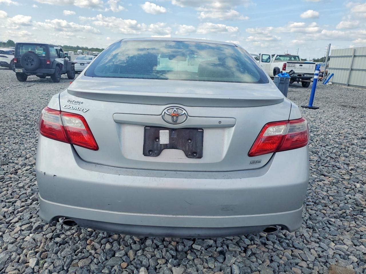 2007 Toyota Camry Se V6 Серебряный vin: 4T1BK46K37U545546