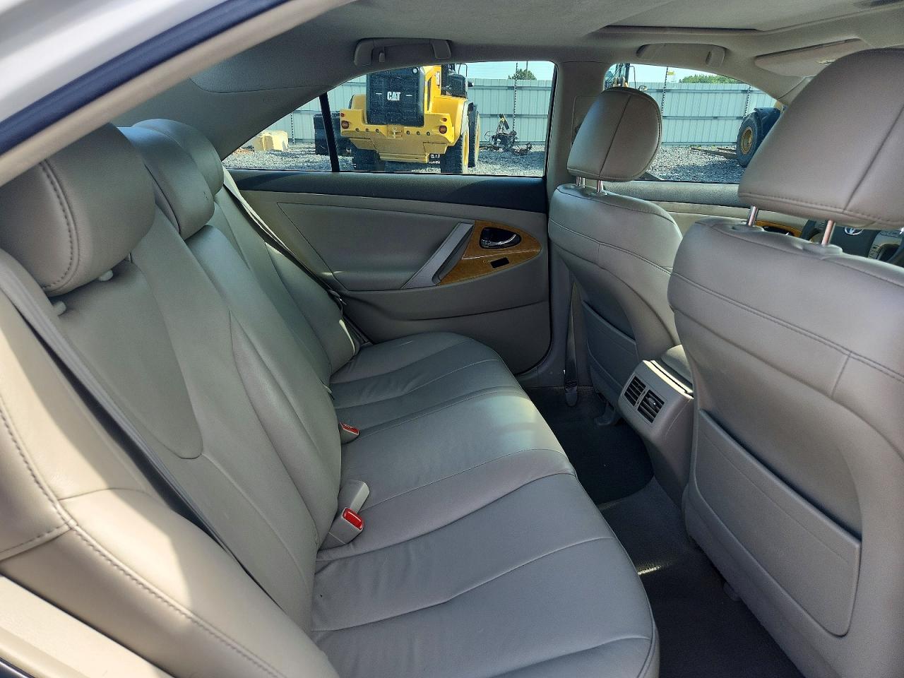 2007 Toyota Camry Xle V6 White vin: 4T1BK46K37U552383
