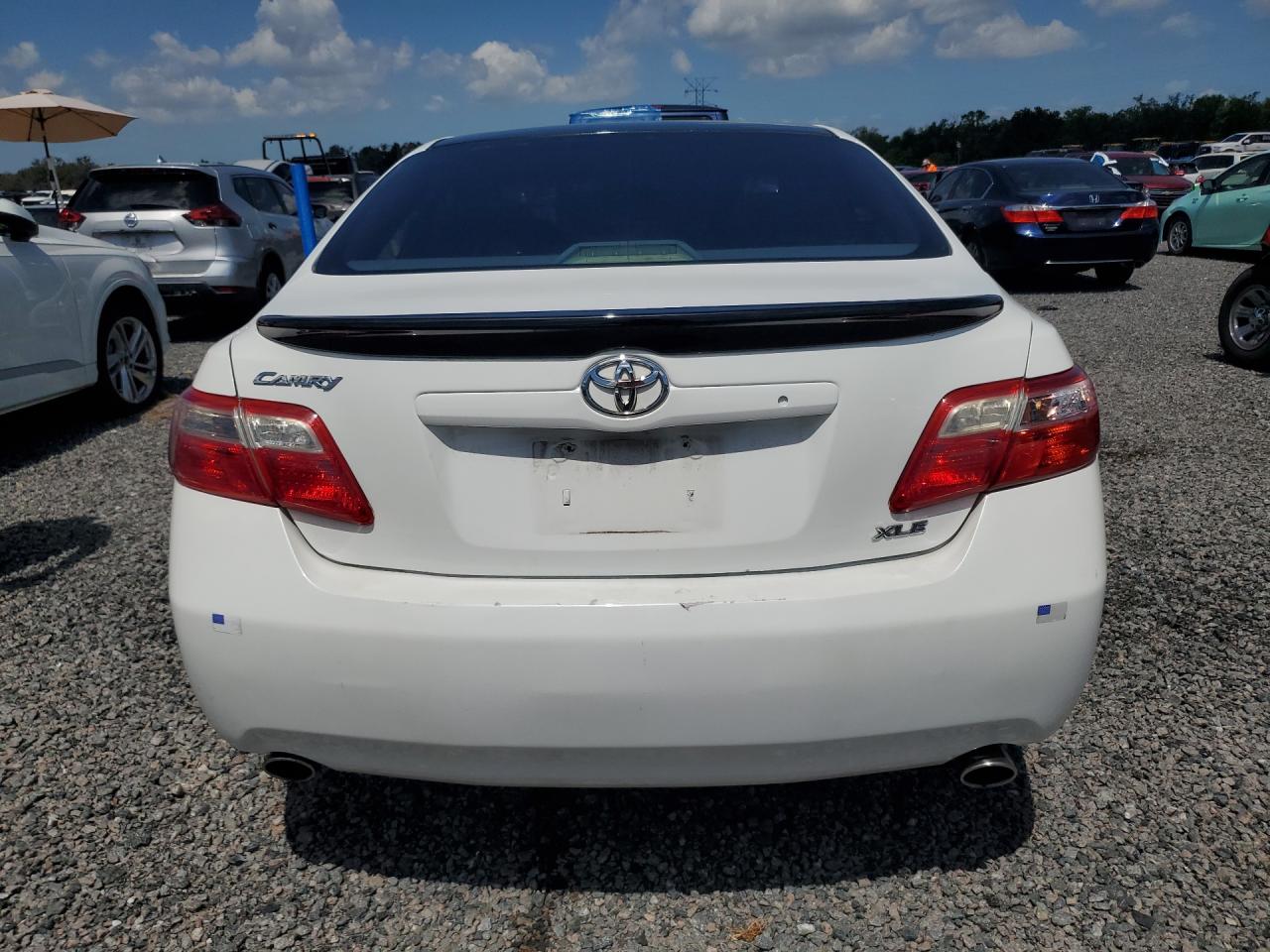 2008 Toyota Camry Xle V6 White vin: 4T1BK46K38U566141