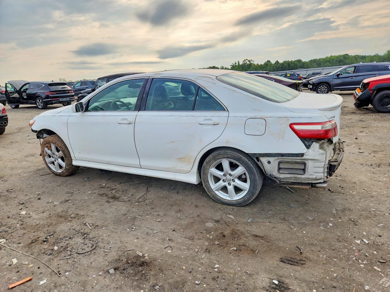 2009 Toyota Camry Se V6 White vin: 4T1BK46K39U596337